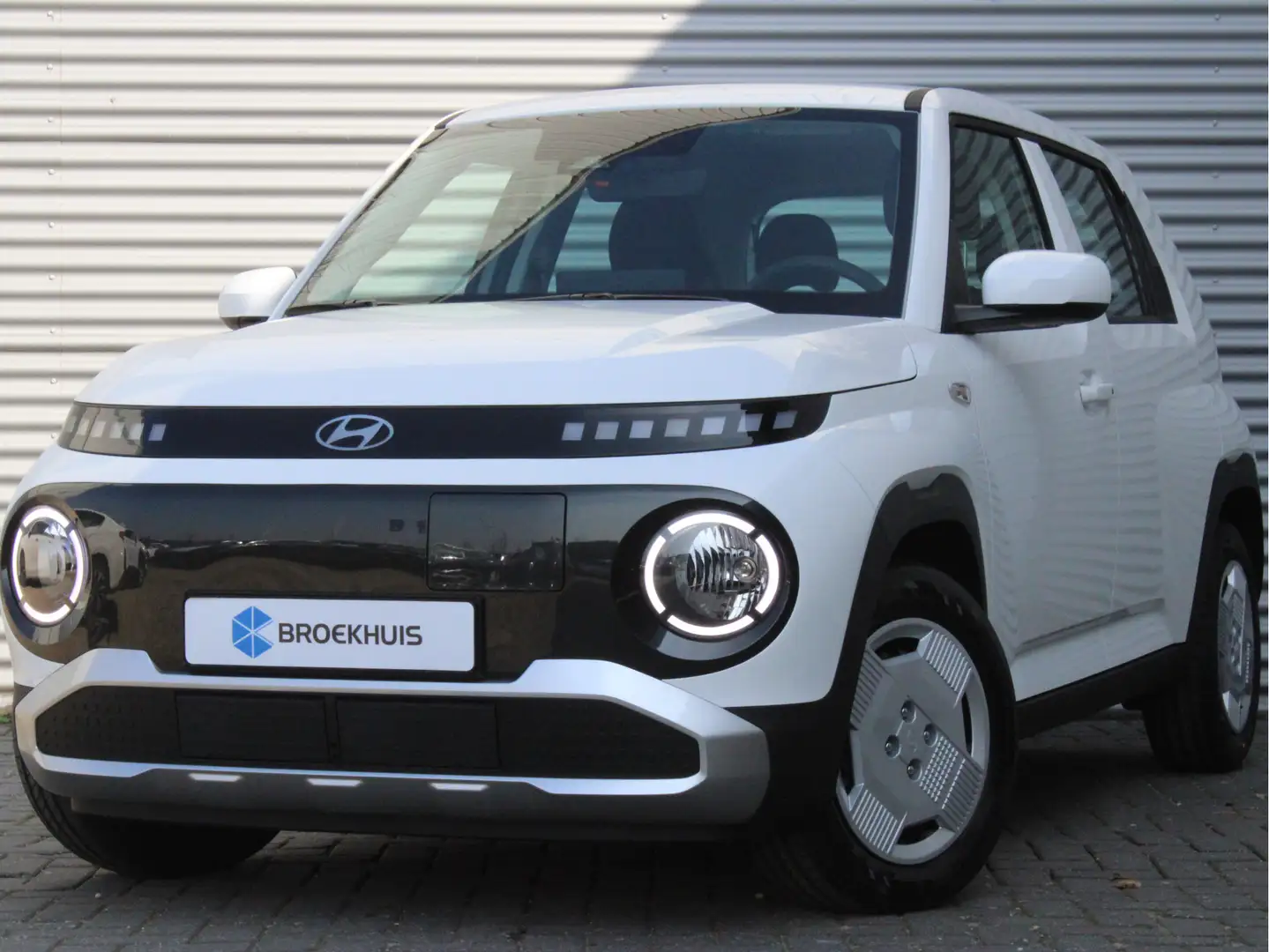 Hyundai Inster E-Motion 42 kWh incl. €2.500,- Voorraad Voordeel! Wit - 1