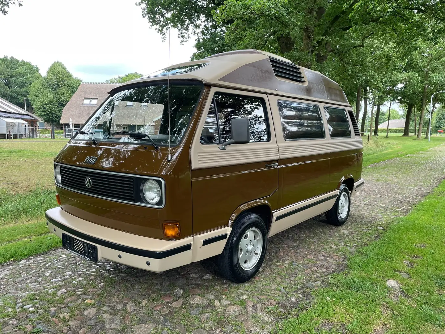 Volkswagen T3 Dehler Profi 2.0 AUT - 06-1982 Bruin - 1
