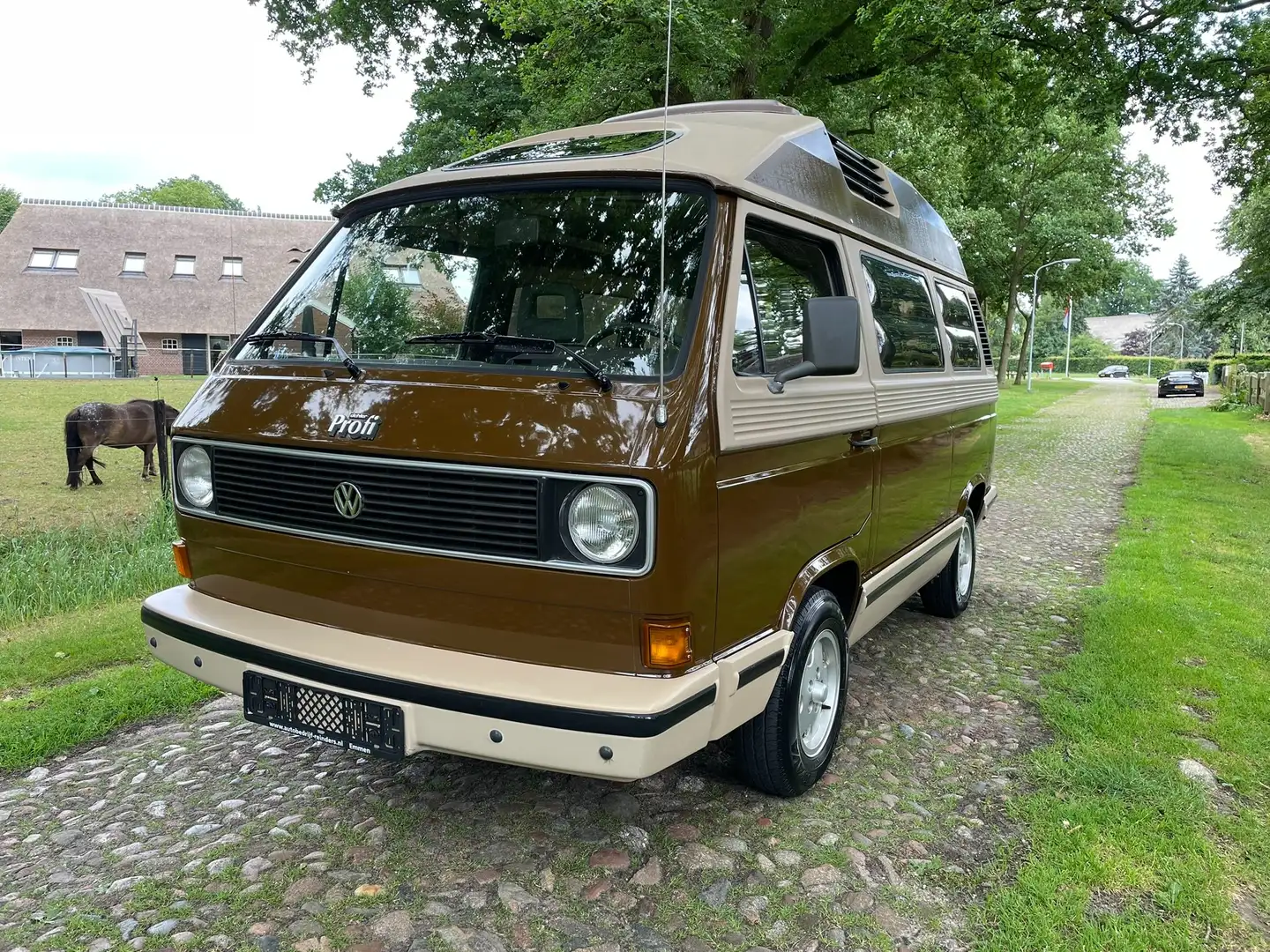 Volkswagen T3 Dehler Profi 2.0 AUT - 06-1982 Bruin - 2