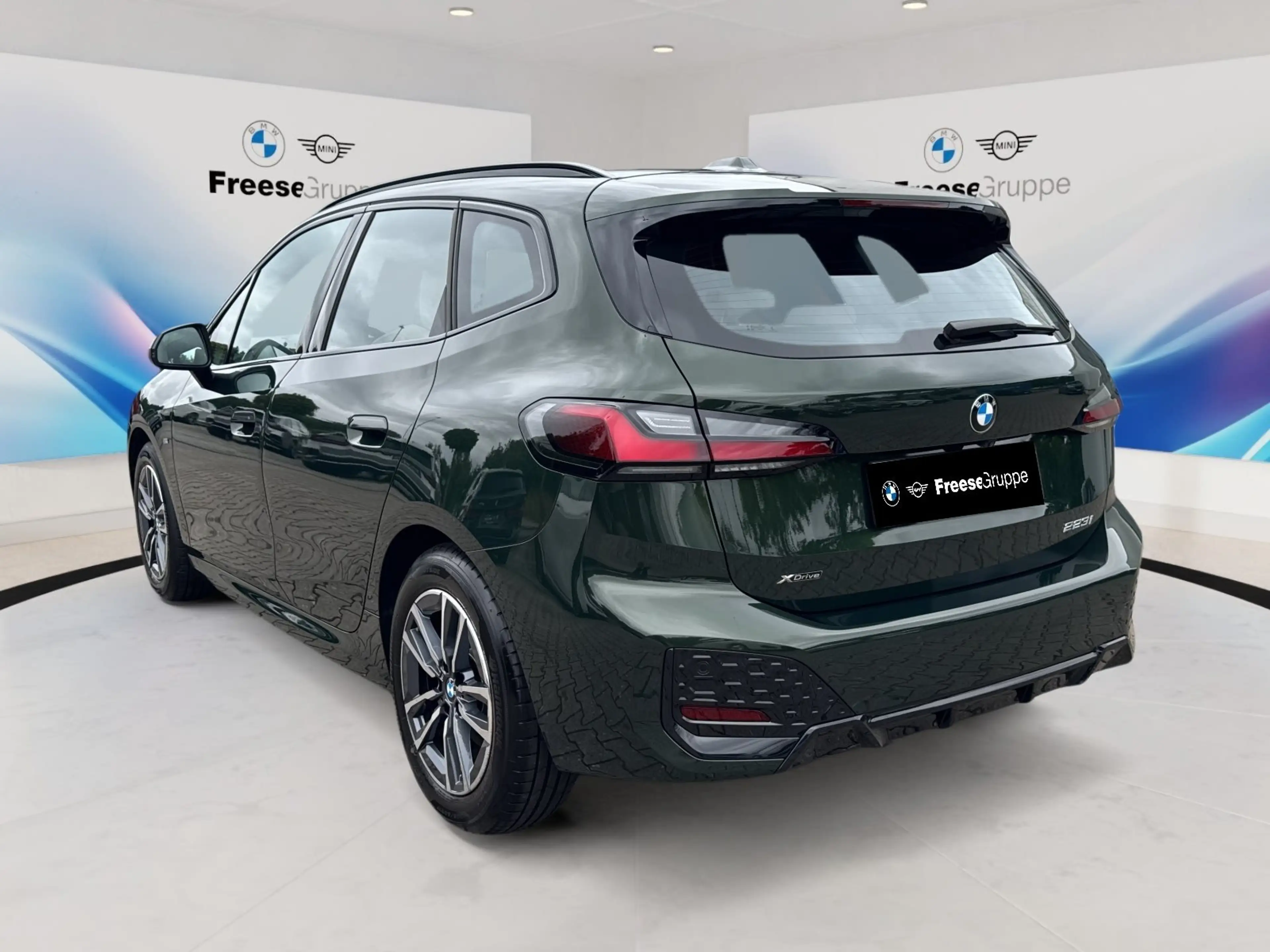 BMW 223 i Active Tourer xDrive AHK 360° HEAD-UP PANO RFK H — photo 4