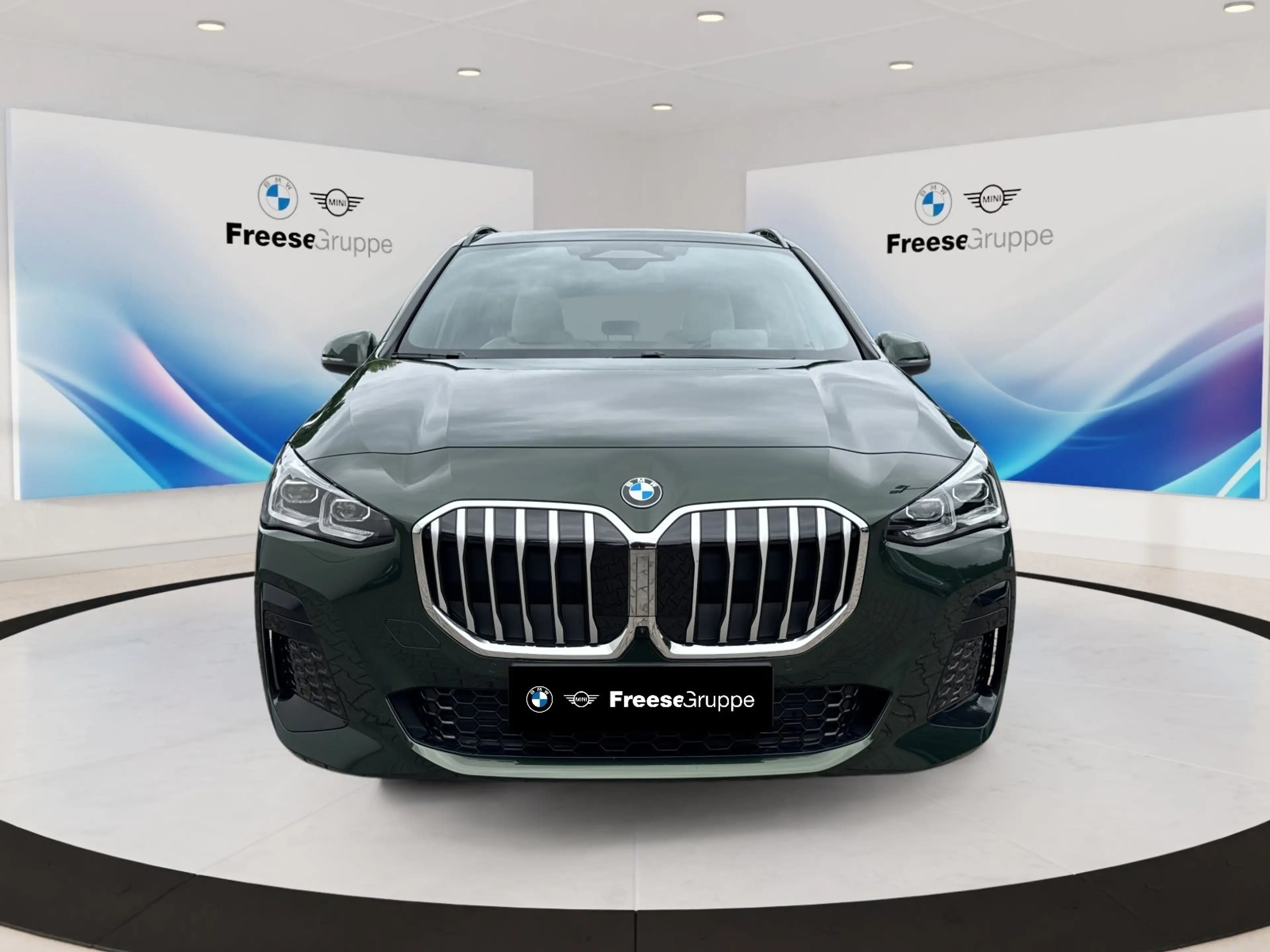 BMW 223 i Active Tourer xDrive AHK 360° HEAD-UP PANO RFK H — photo 2
