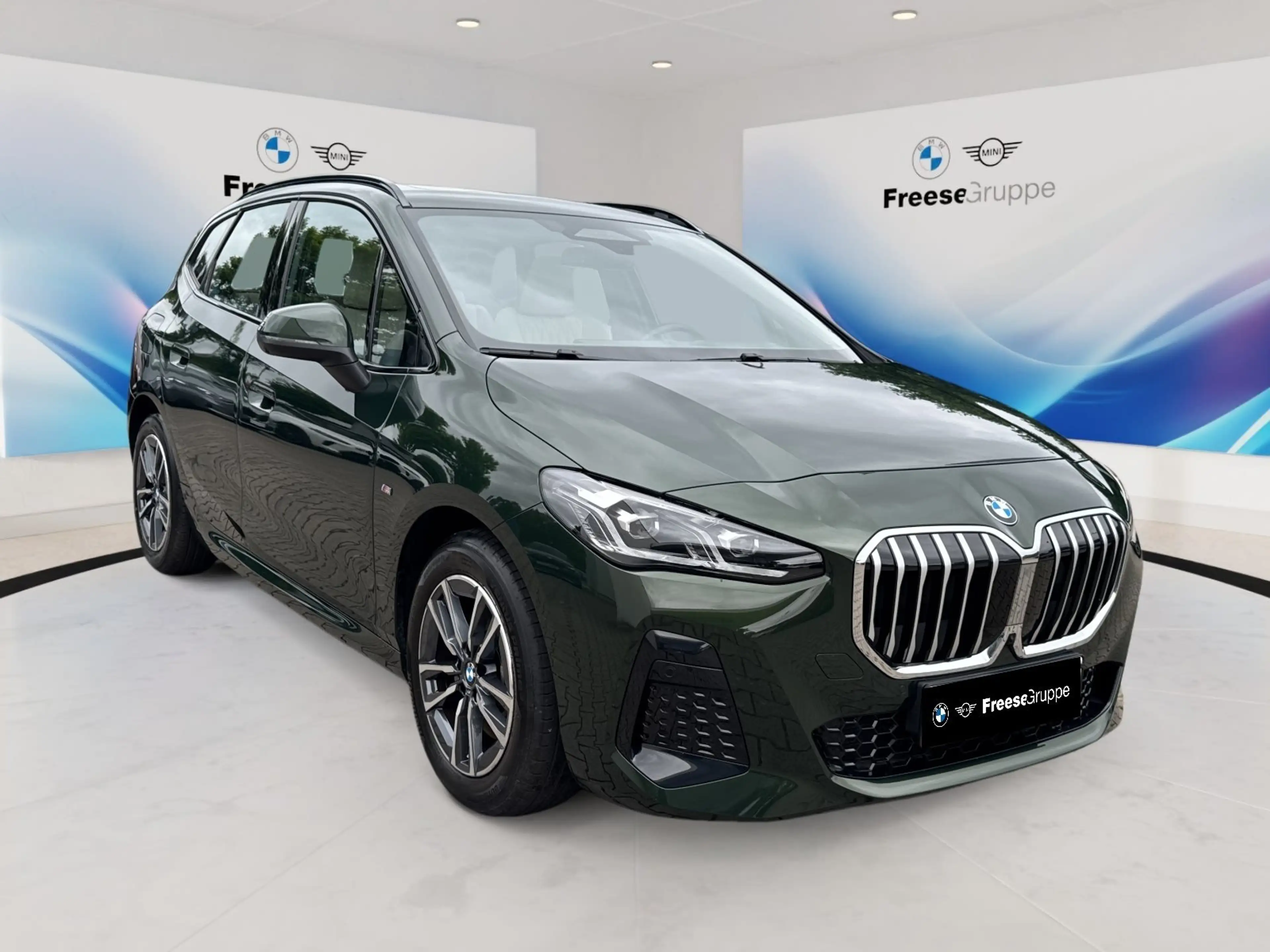 BMW 223 i Active Tourer xDrive AHK 360° HEAD-UP PANO RFK H — photo 8