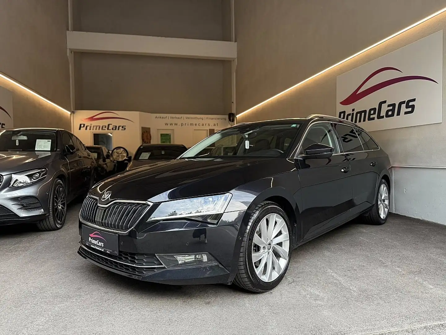 Skoda Superb Kombi 2,0 TDI Style DSG/PANO/MEMORY/ACC/TOTWINK... Schwarz - 1