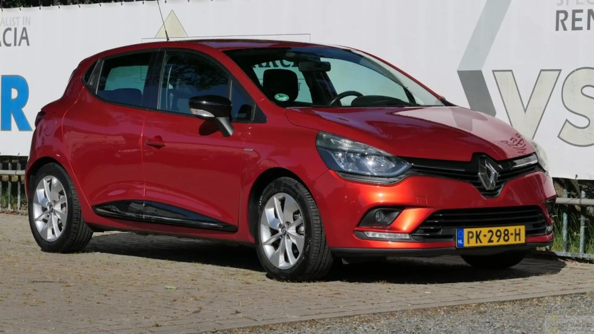 Renault Clio TCe 90 Bi-Fuel Limited LPG Rood - 1