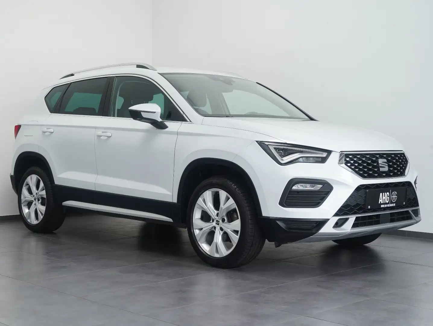 SEAT Ateca 1.5 TSI ACT Xperience LED/NAVI/ACC/AHK Wit - 2
