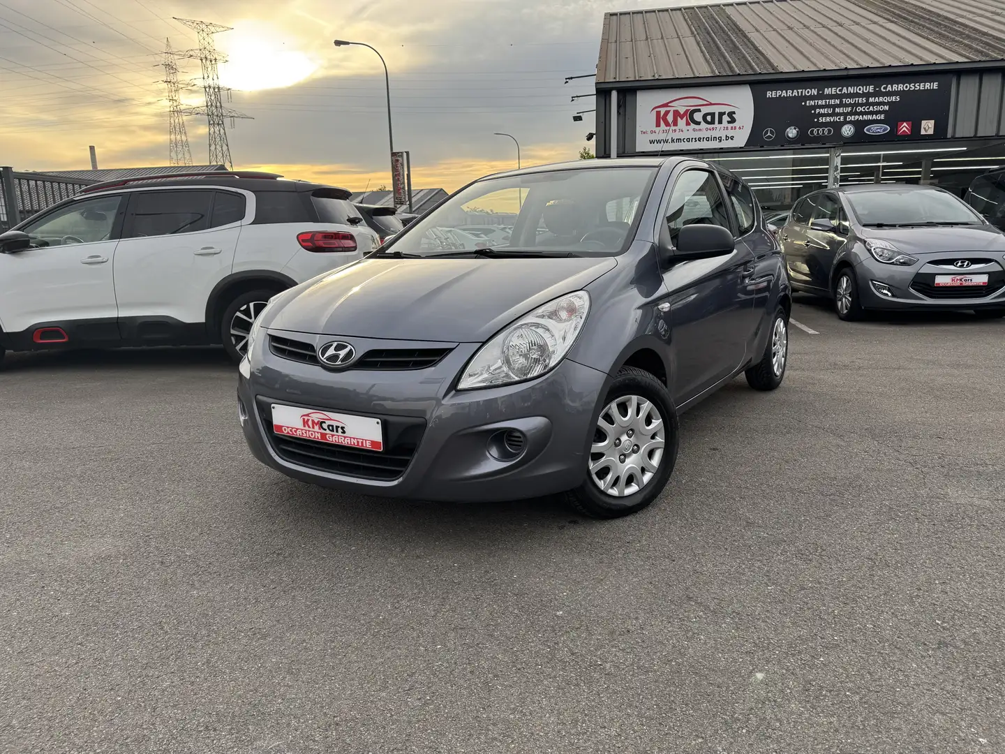Hyundai i20 1.2i ESSENCE/80.000 KILOMETRES/GARANTIE 12 MOIS Grijs - 1