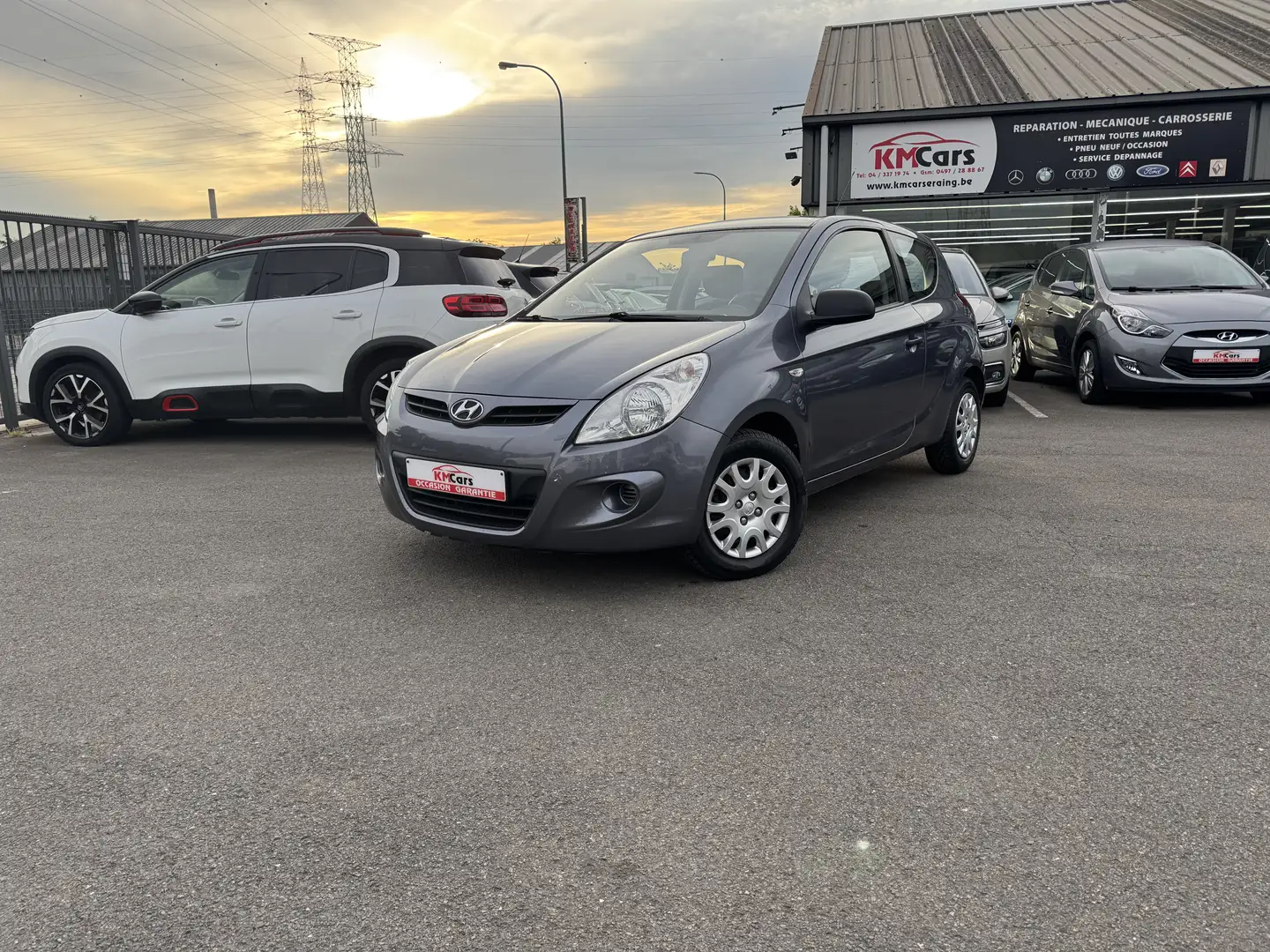 Hyundai i20 1.2i ESSENCE/80.000 KILOMETRES/GARANTIE 12 MOIS Grijs - 2