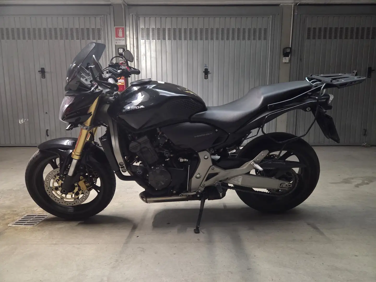 Honda Hornet Full Optional GIVI Noir - 2