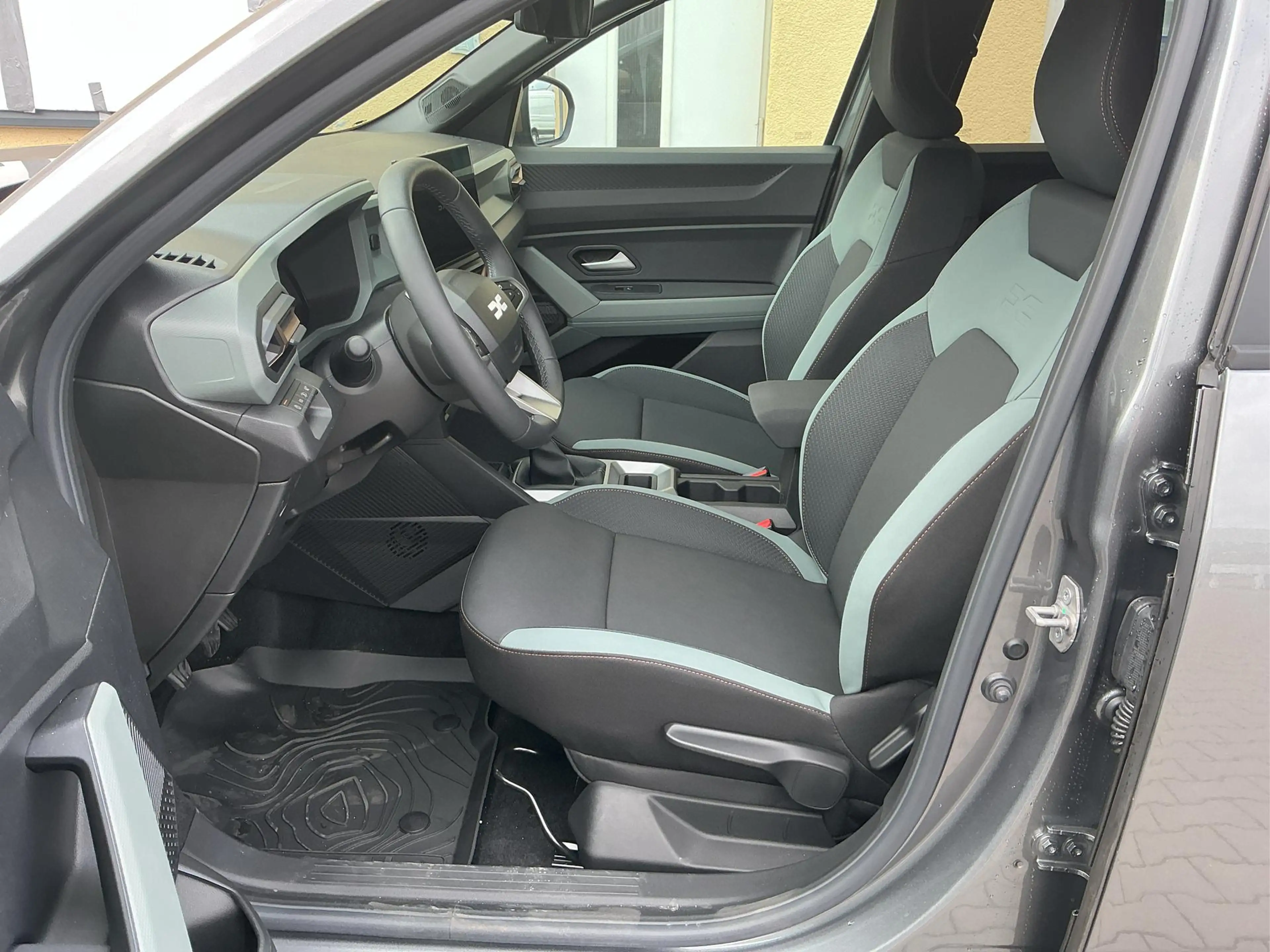 Dacia Bigster Extreme Hybrid-G 150 4x4 Kamera Toter Winkel As... — photo 11