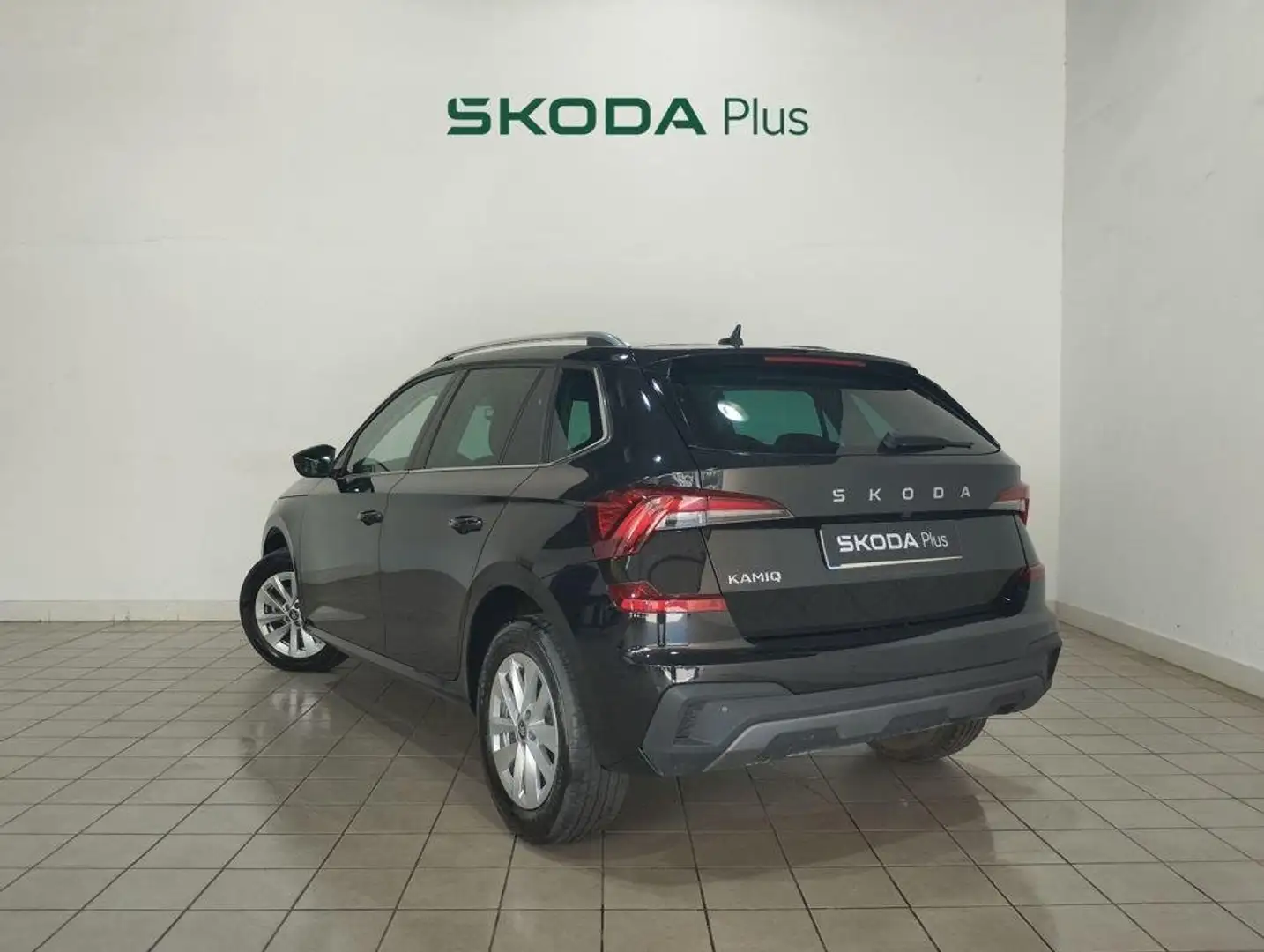 Skoda Kamiq 1.0 TSI Selection 85kW Negro - 2