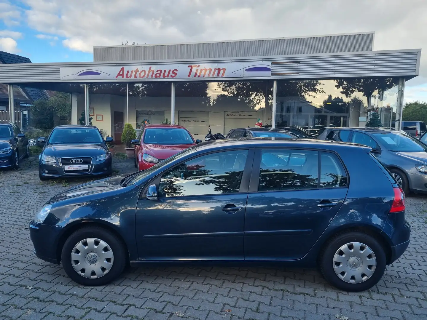 Volkswagen Golf Tour Blau - 2