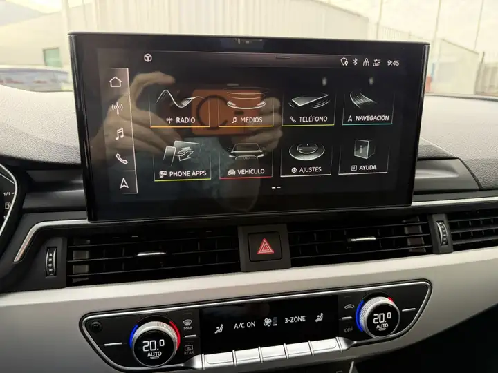 Audi A4 2020, foto 16