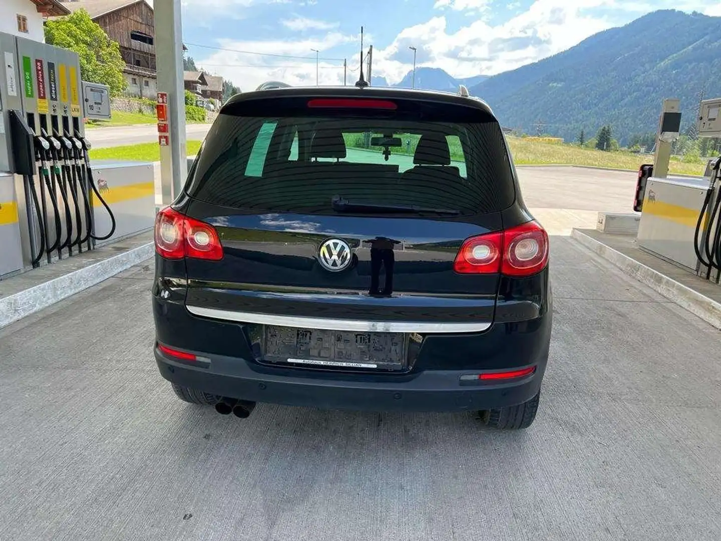 Volkswagen Tiguan Tiguan 2,0 TDI 4Motion Sky DPF Sky Schwarz - 2