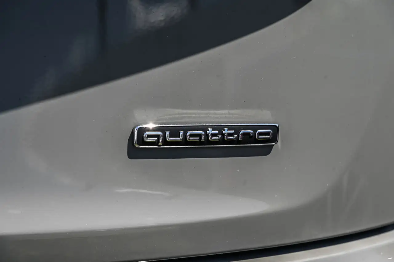 Audi Q5 снимка Audi Q5