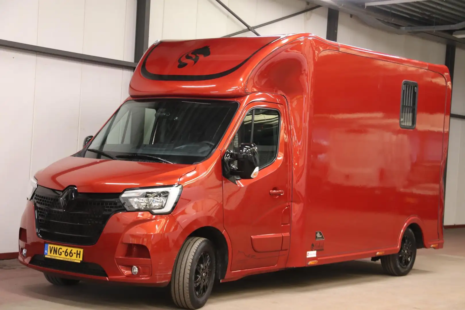 Renault Master Sodiak 180P Paardenwagen Horsetruck PAARDENVERVOER Rood - 1