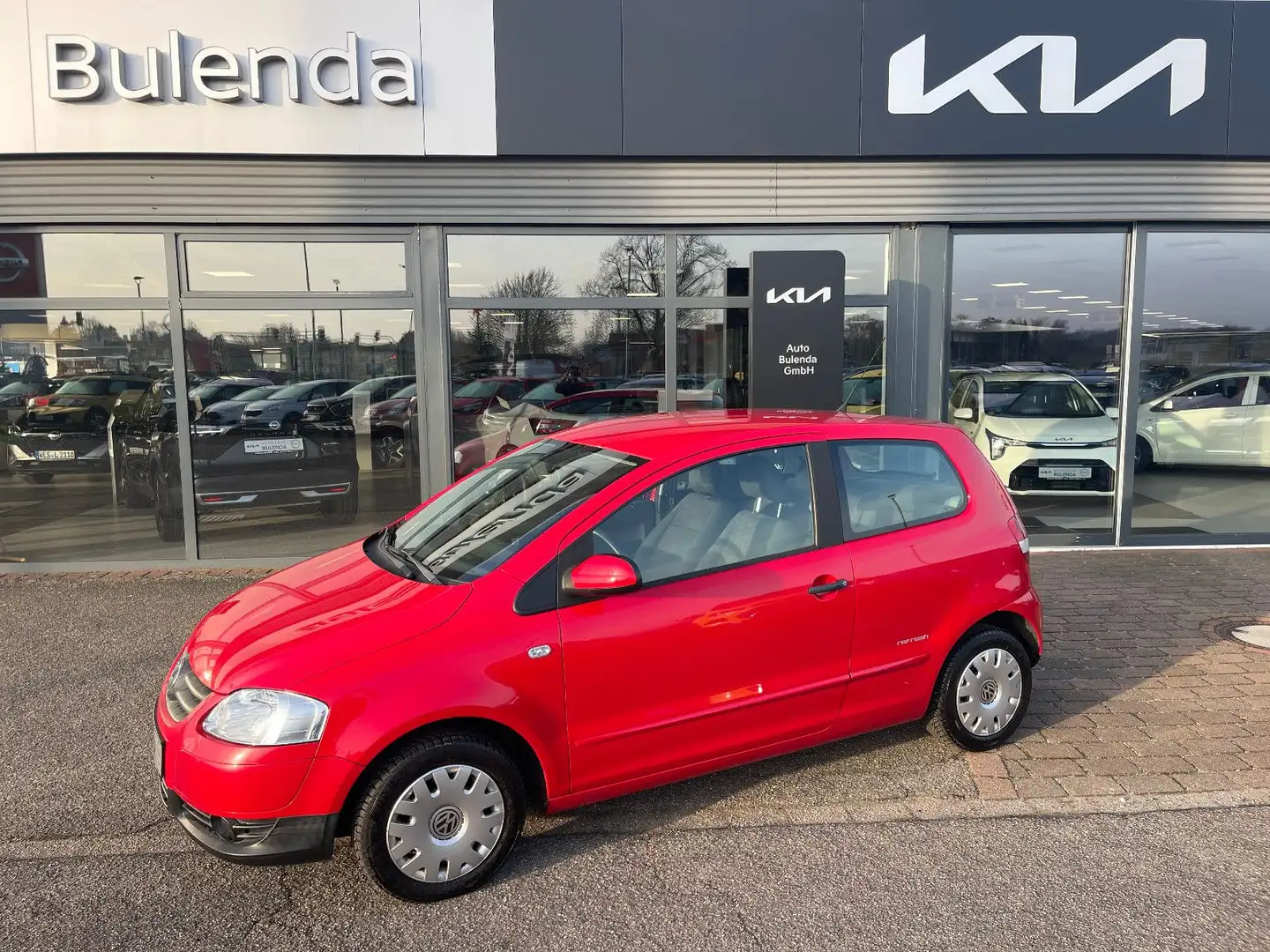 Volkswagen Fox Refresh Allwetterreifen Rot - 1