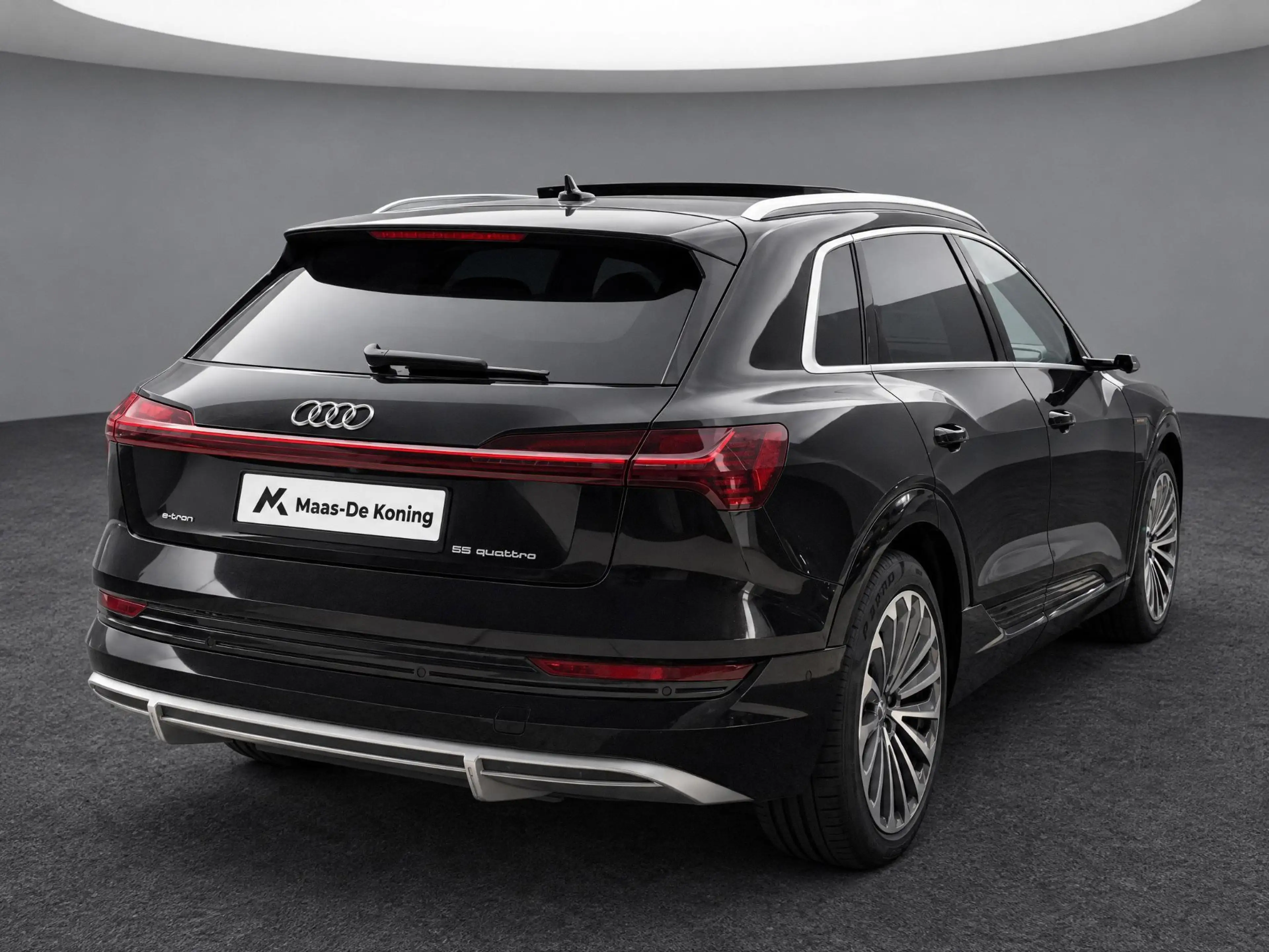 Audi e-tron 55 408pk Quattro S edition 95 kWh · SOH 97% · Pano — photo 5