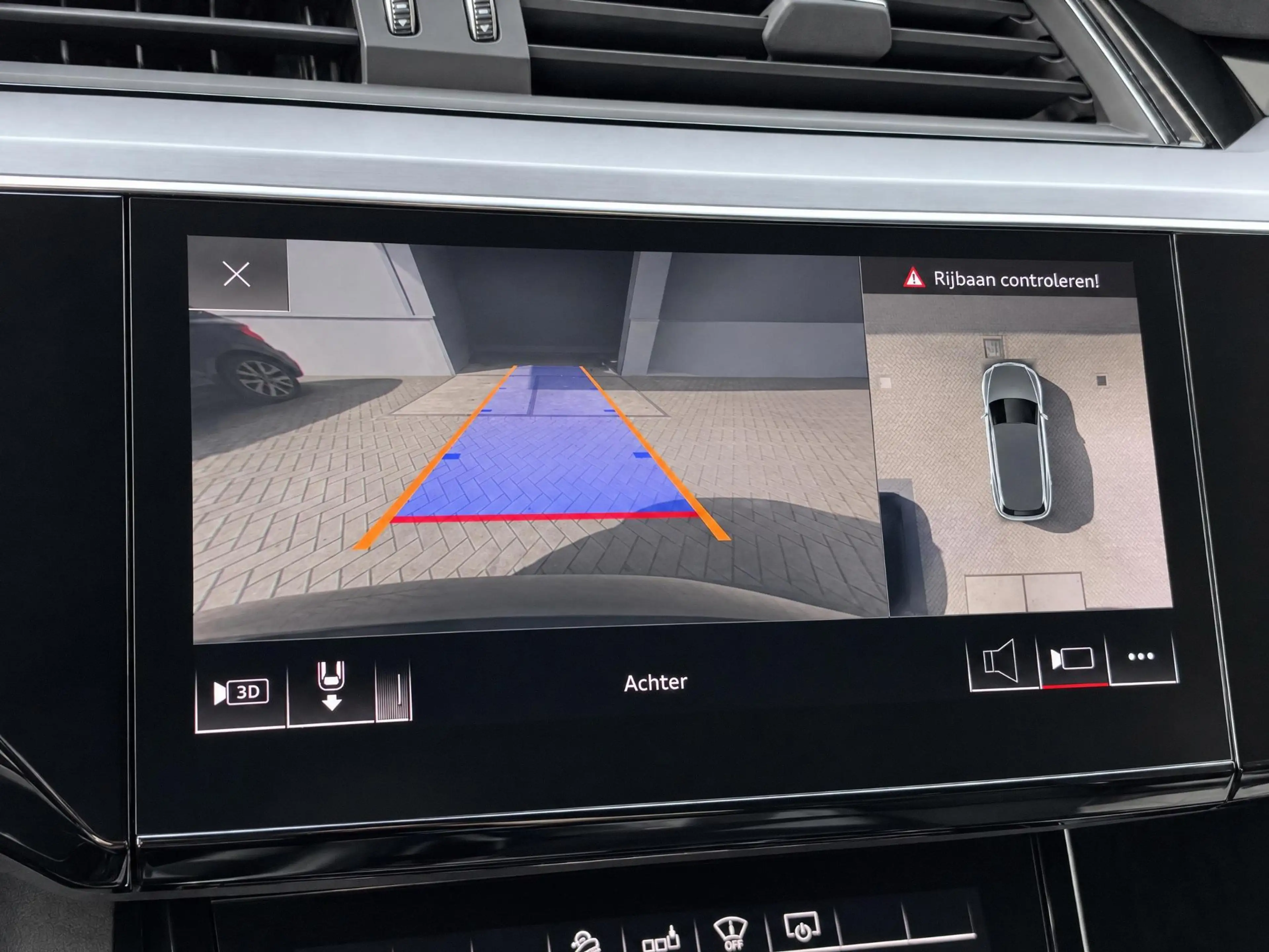 Audi e-tron 55 408pk Quattro S edition 95 kWh · SOH 97% · Pano — photo 9