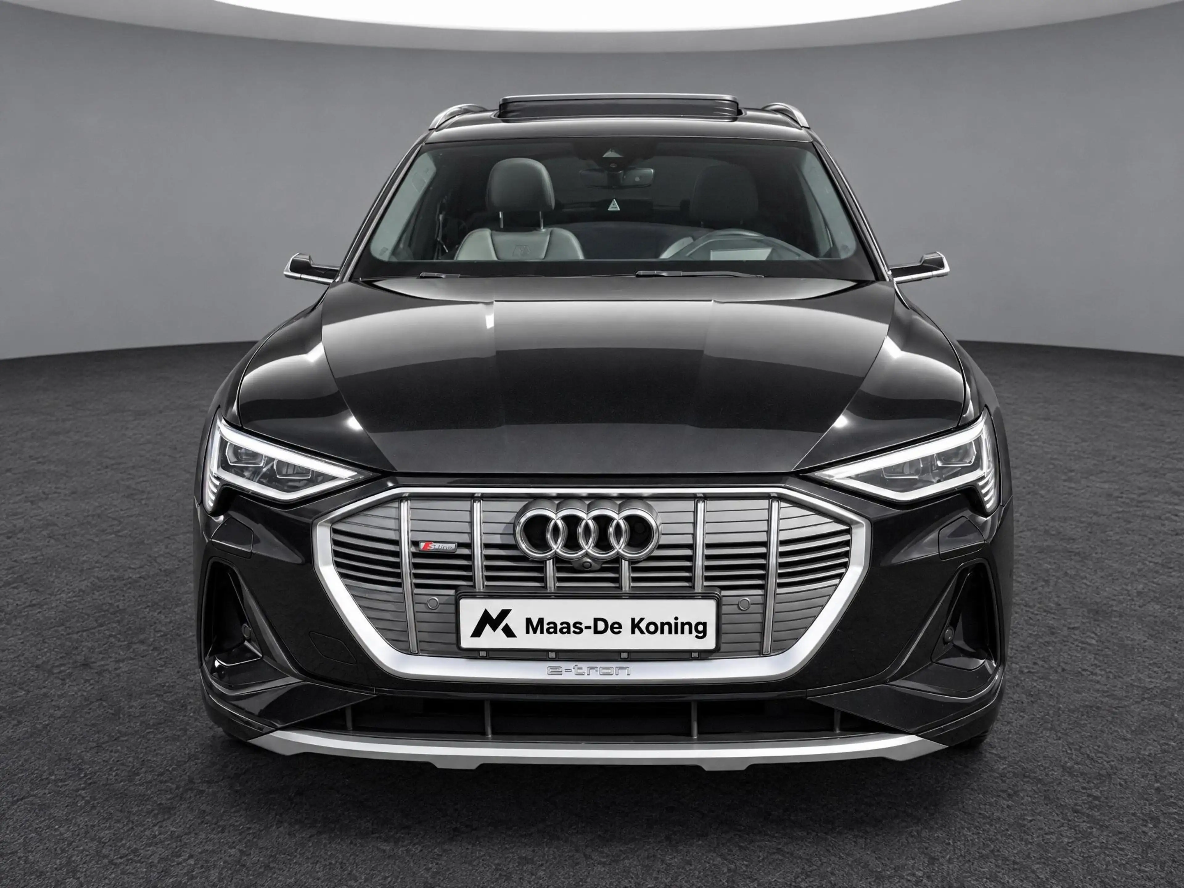 Audi e-tron 55 408pk Quattro S edition 95 kWh · SOH 97% · Pano — photo 2
