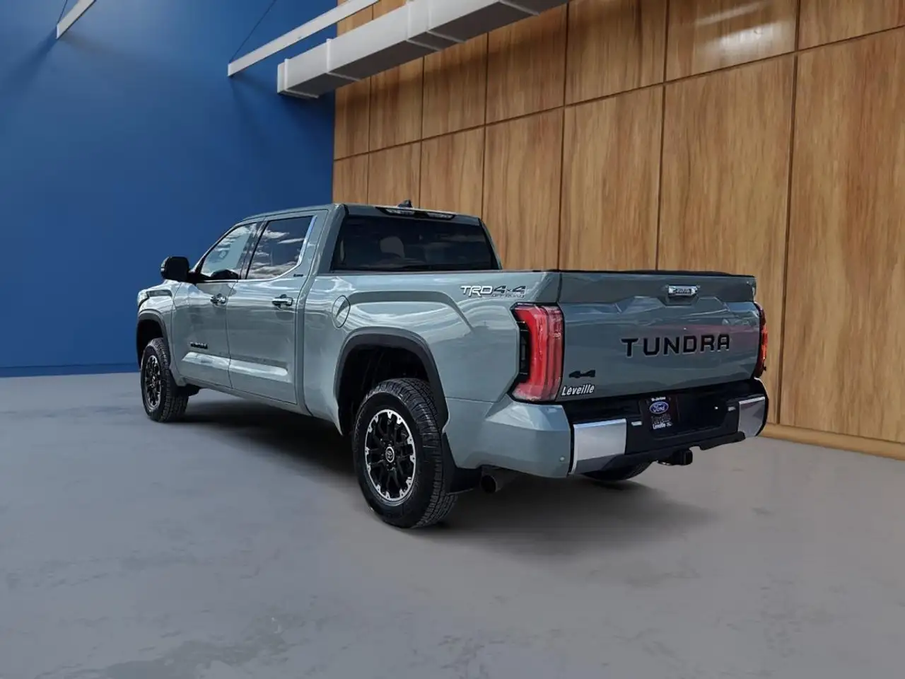 Toyota Tundra снимка Toyota Tundra