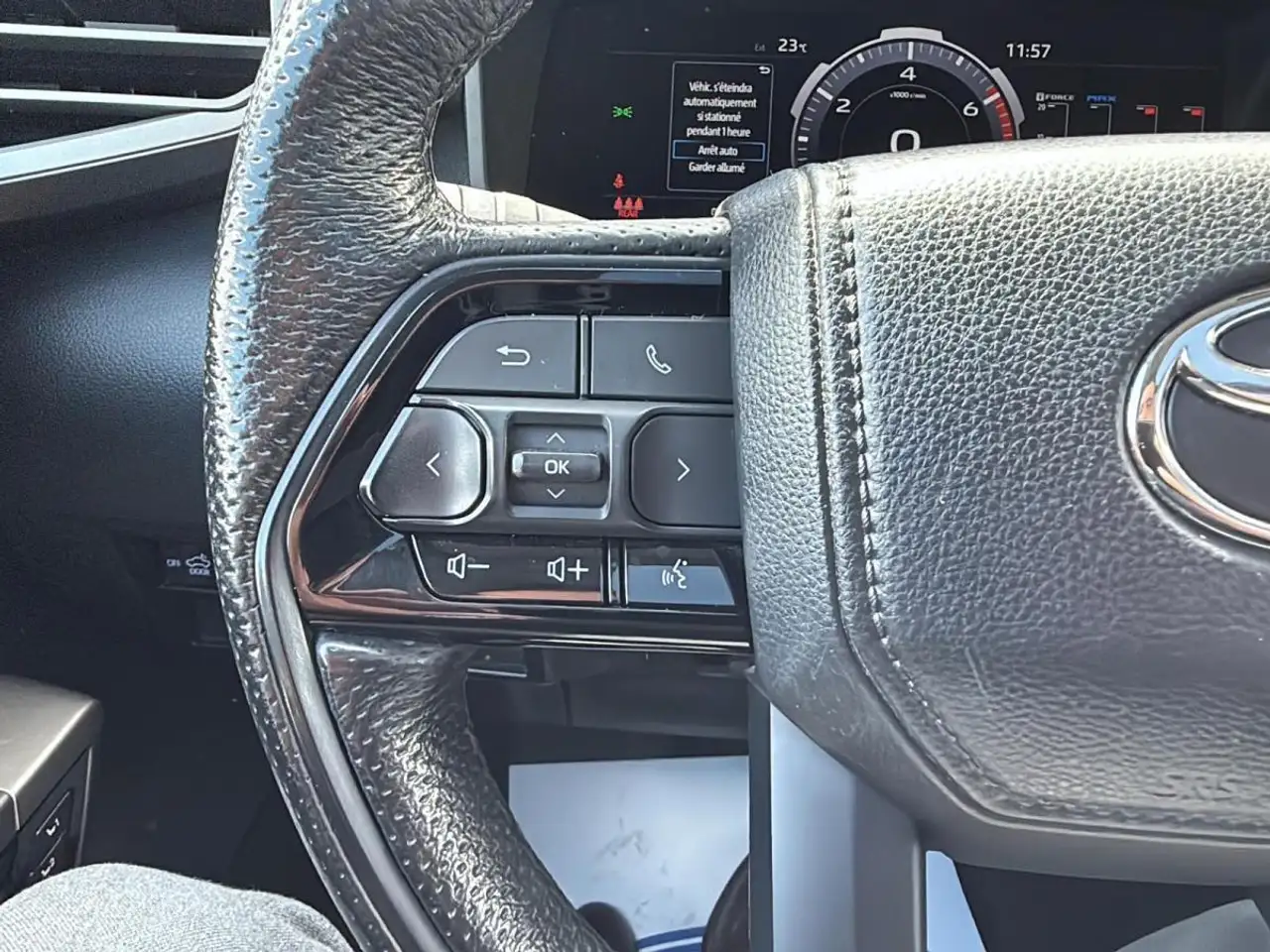 Toyota Tundra снимка Toyota Tundra