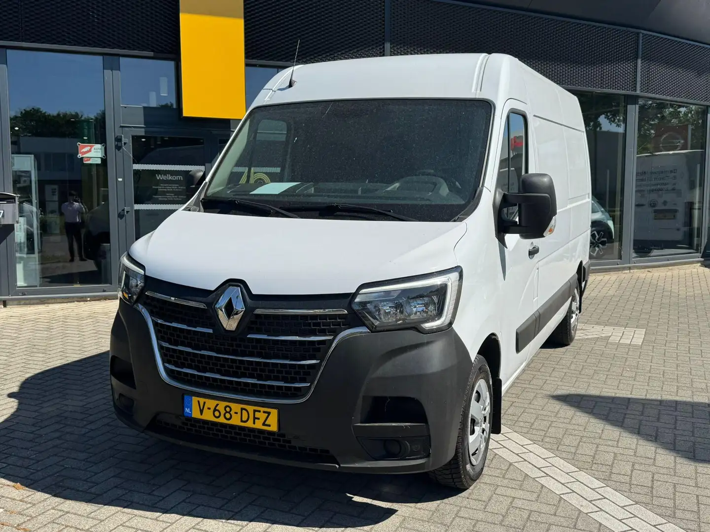 Renault Master L2H2 Comfort dCi150 | PDC | Bijrijdersbank | Airco - 2