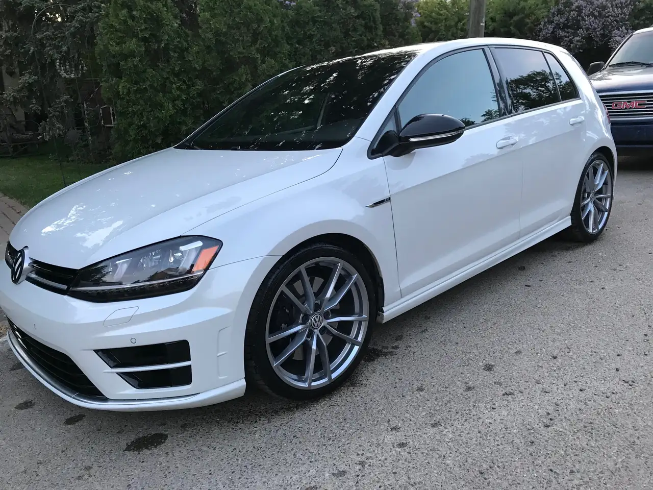 Volkswagen Golf R снимка Volkswagen Golf R