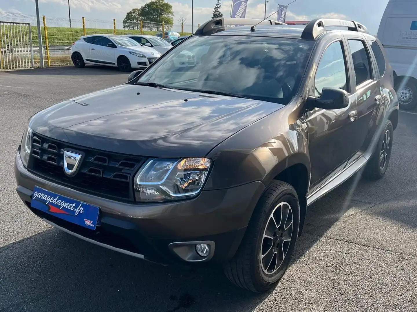Dacia Duster dCi 110 4x2 Black Touch Brown - 2