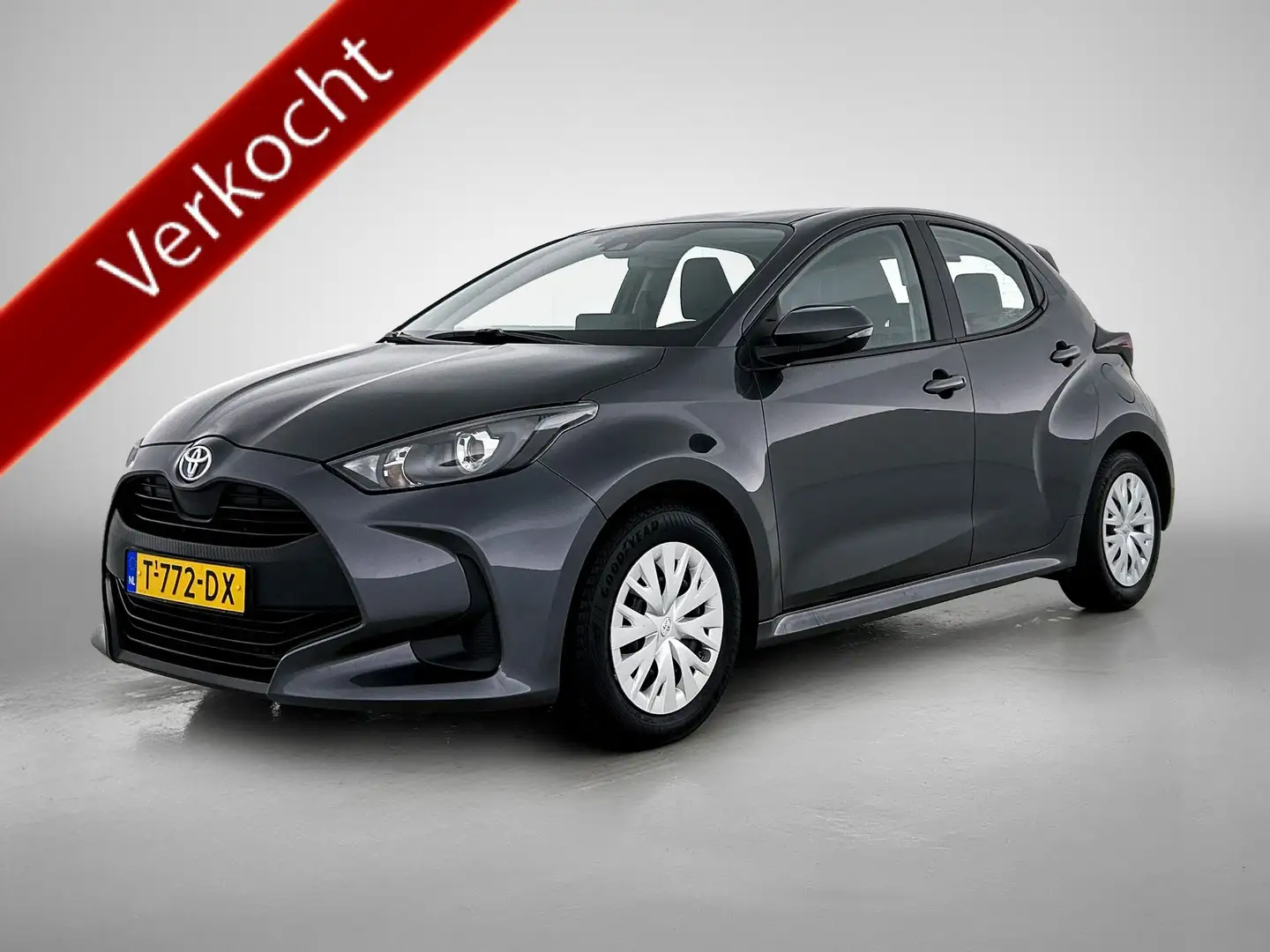 Toyota Yaris 1.5 Hybrid Automaat Active / Navigatie / Airco-ecc Grau - 1