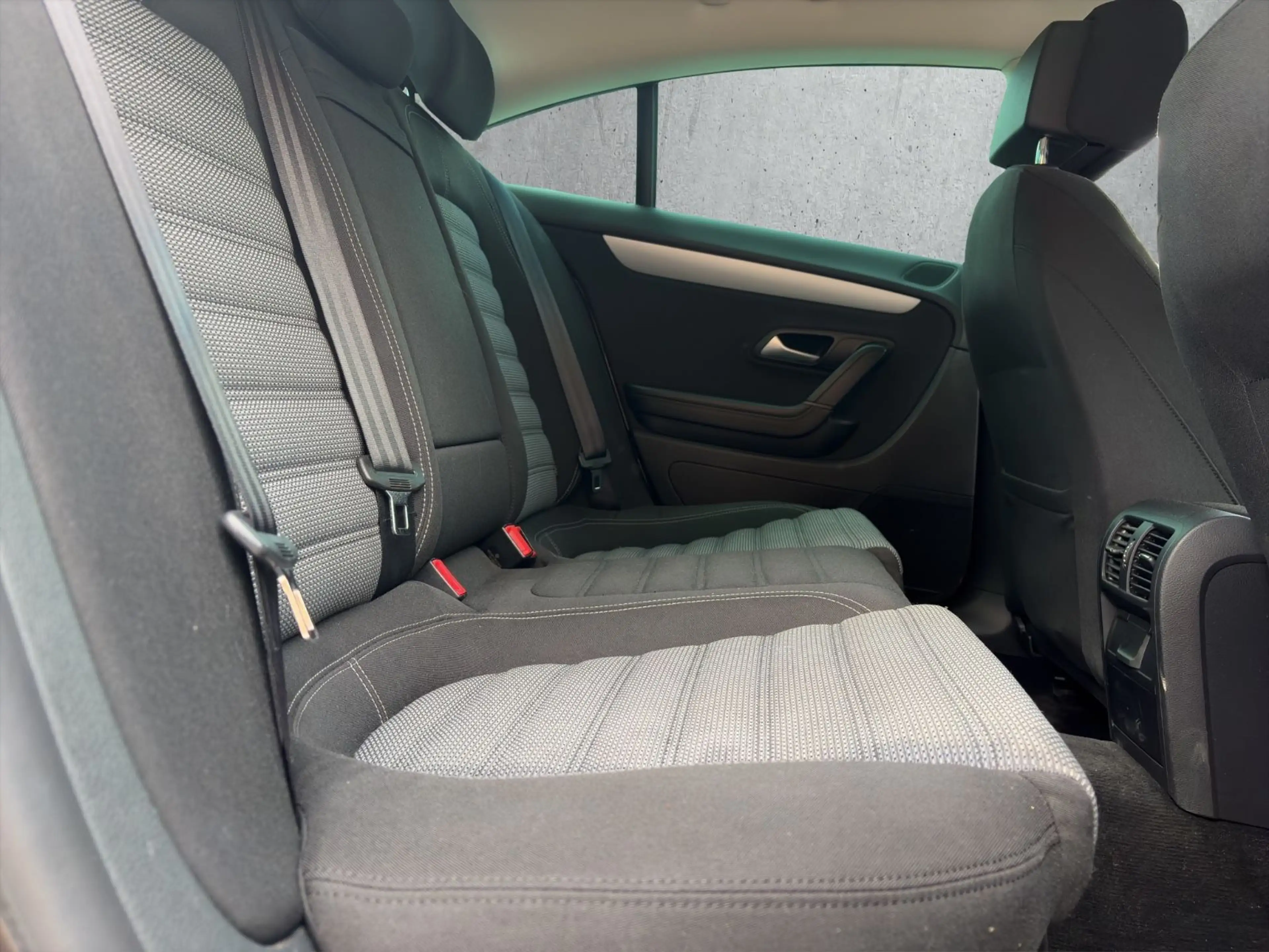 Volkswagen CC Basis BMT — photo 15