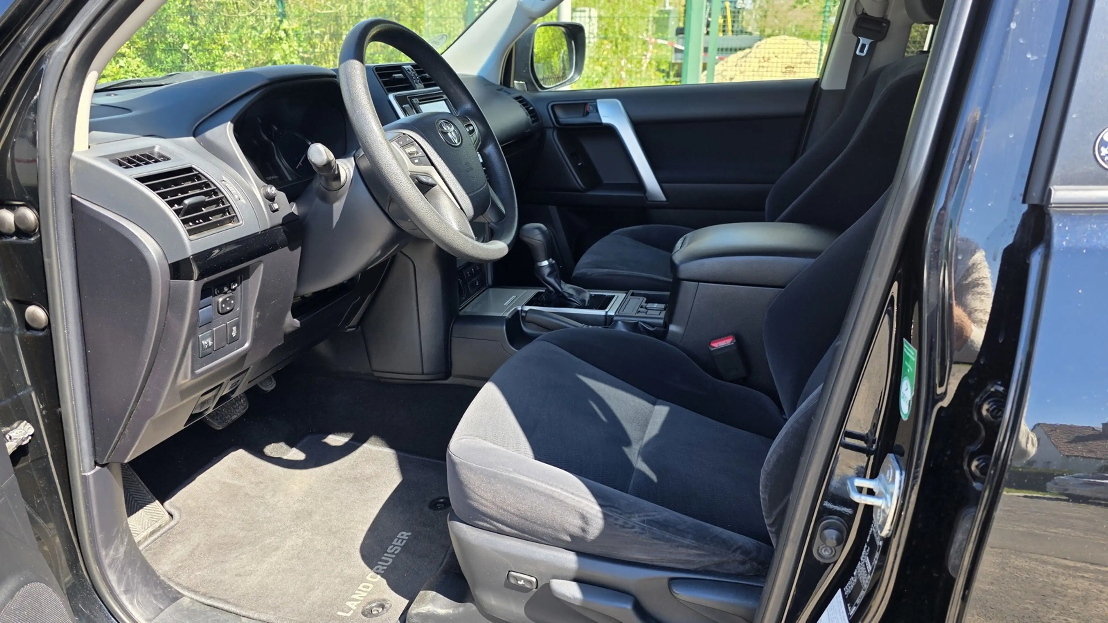Toyota Land Cruiser 150 Comfort, Aut., Navi, KeylessGo — photo 15