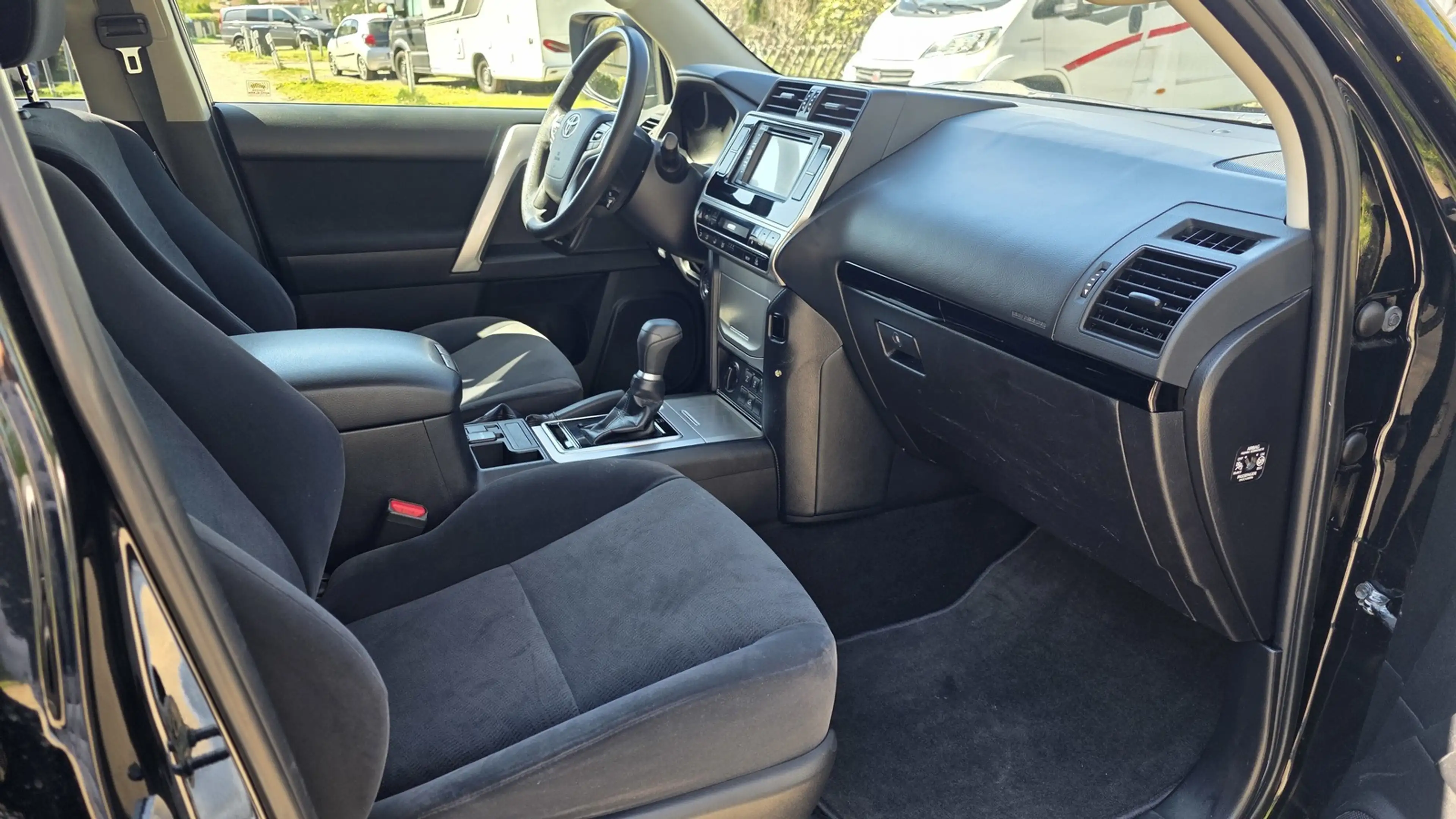 Toyota Land Cruiser 150 Comfort, Aut., Navi, KeylessGo — photo 13