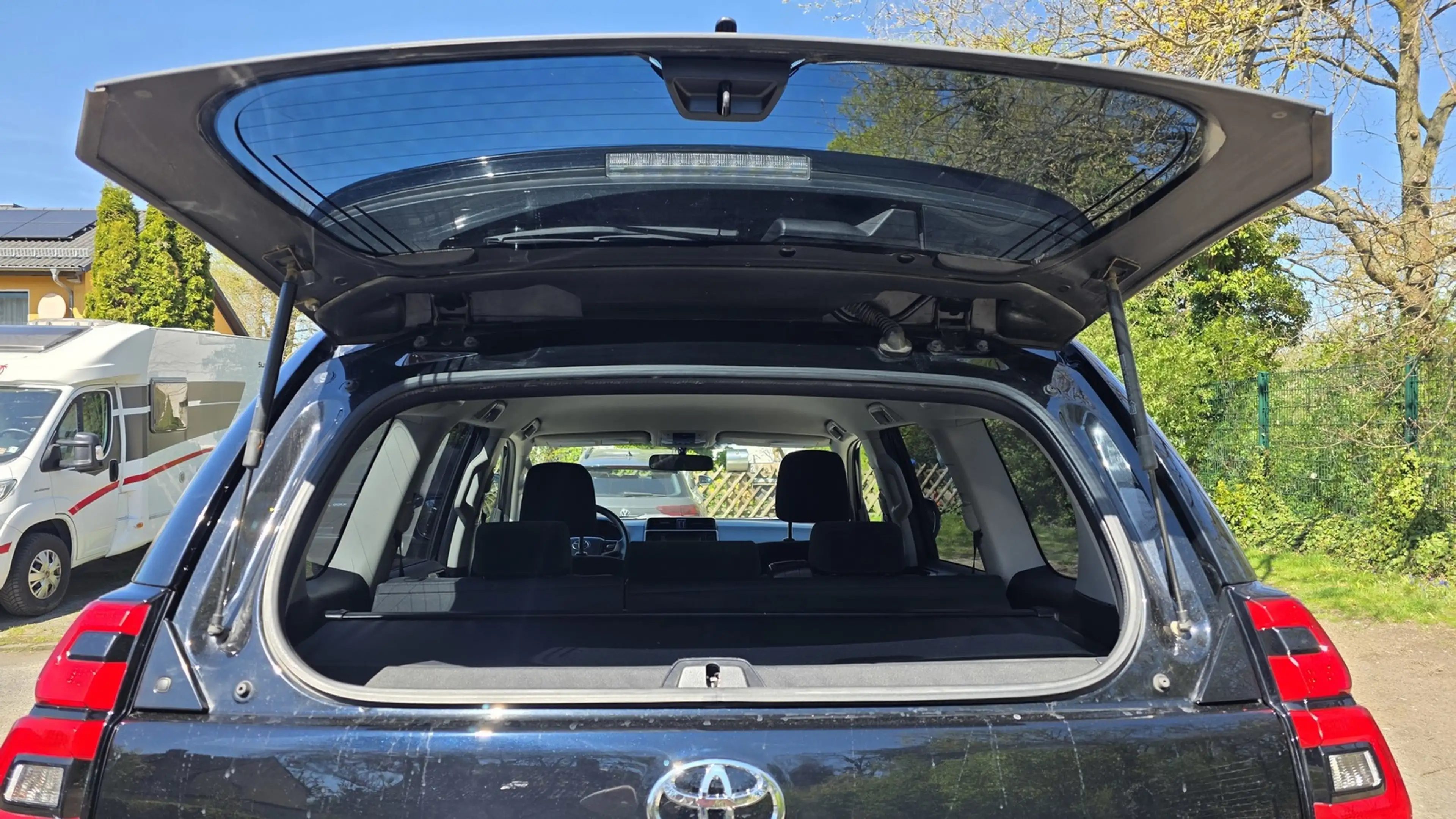 Toyota Land Cruiser 150 Comfort, Aut., Navi, KeylessGo — photo 8
