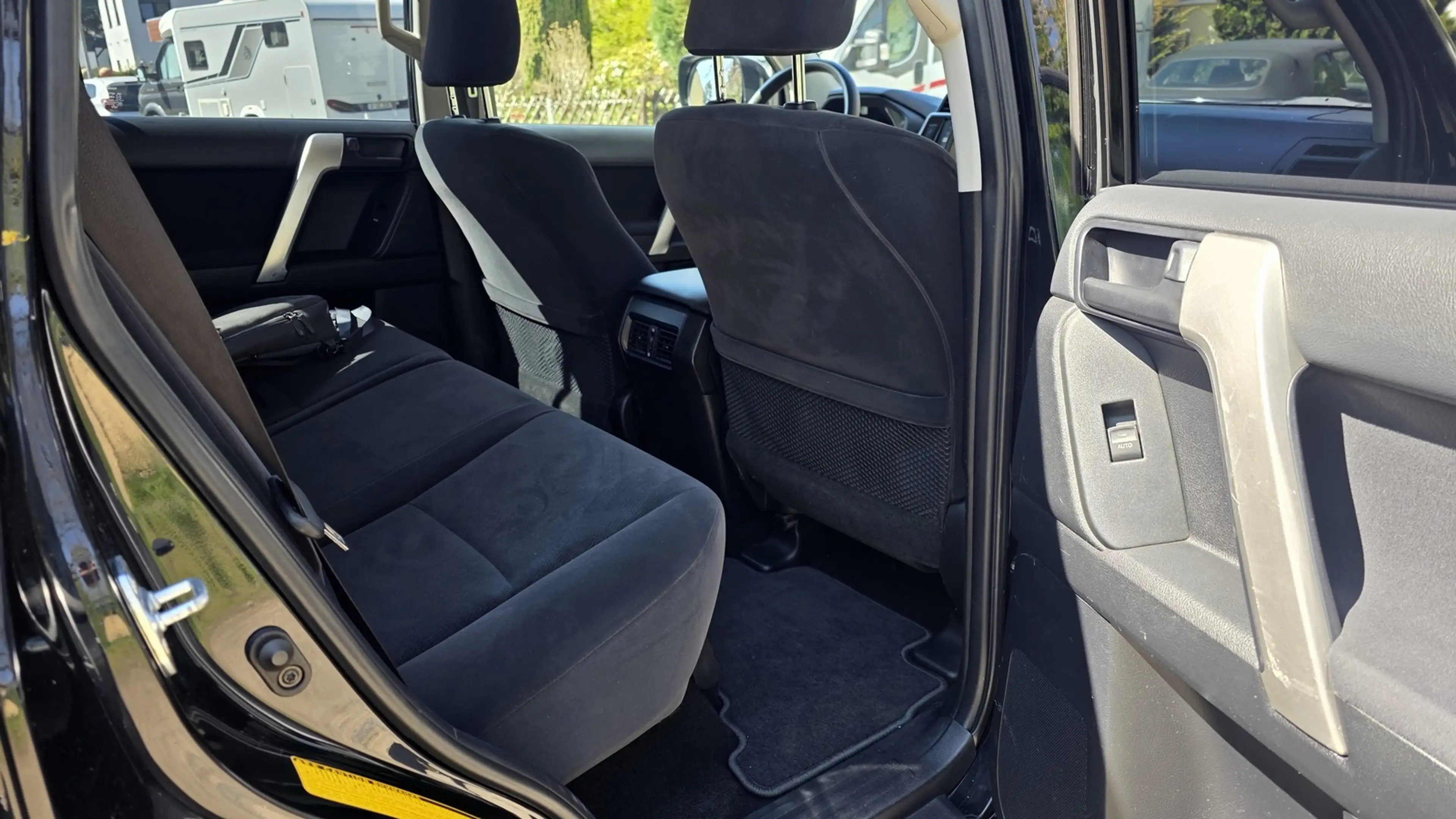 Toyota Land Cruiser 150 Comfort, Aut., Navi, KeylessGo — photo 12
