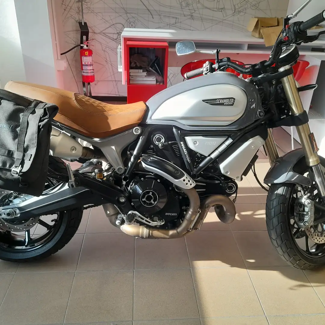 Ducati Scrambler 1100 Gri - 1