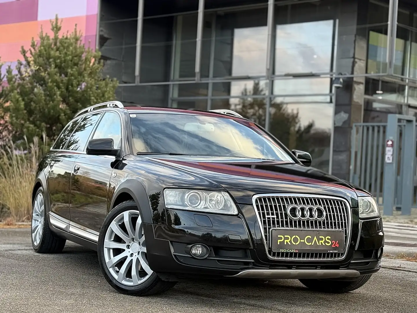 Audi A6 allroad A6 Allroad 3,0 TDI V6 quattro Tiptr. DPF Schwarz - 1