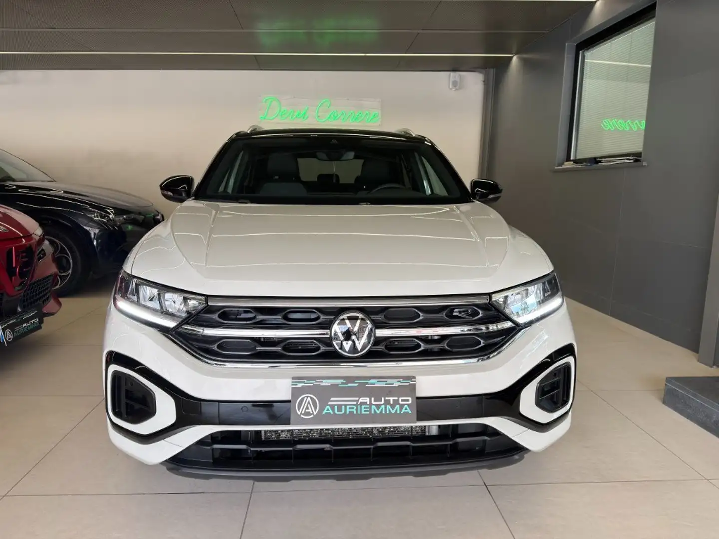 Volkswagen T-Roc 1.0 TSI 110 CV R-LINE UNICOPROPRIETARIO Beige - 2