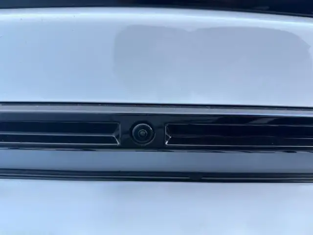 Peugeot 2008 view 3