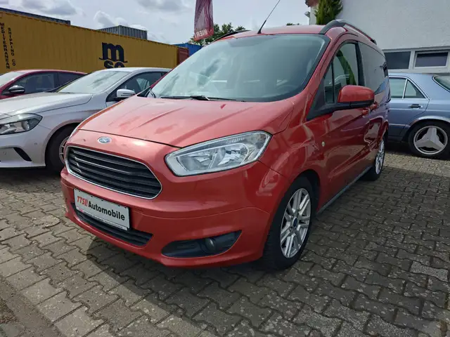Ford Tourneo Courier Titanium