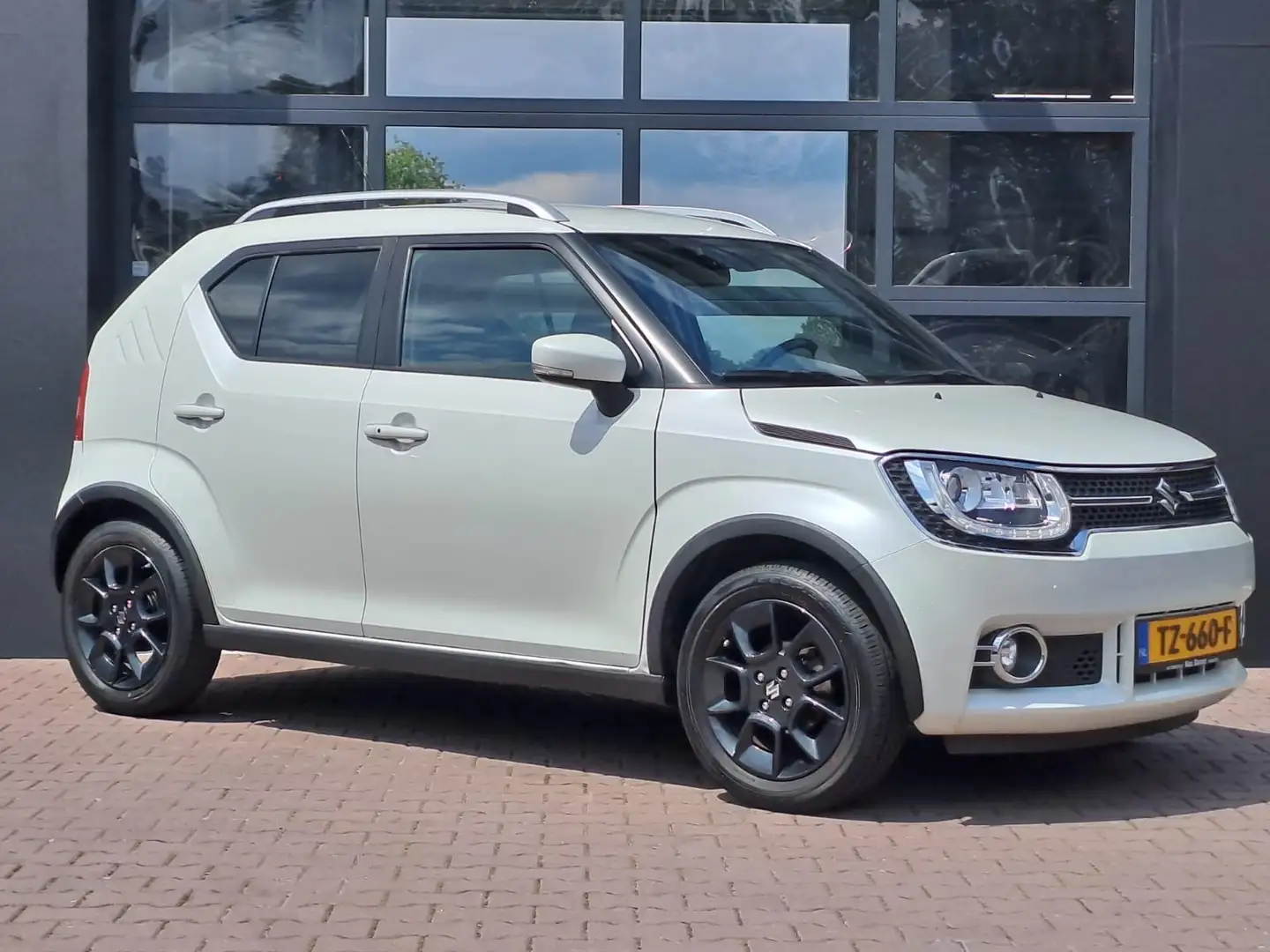 Suzuki Ignis 1.2 Stijl l Automaat l Navi l Trekhaak l Clima l C Wit - 2