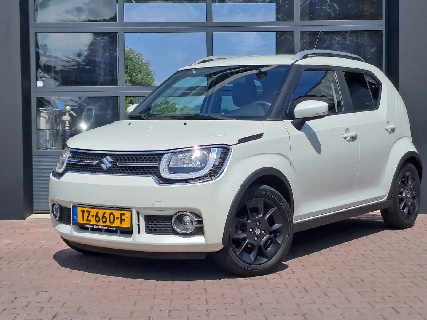 Suzuki Ignis 1.2 Stijl l Automaat l Navi l Trekhaak l Clima l C Wit - 1