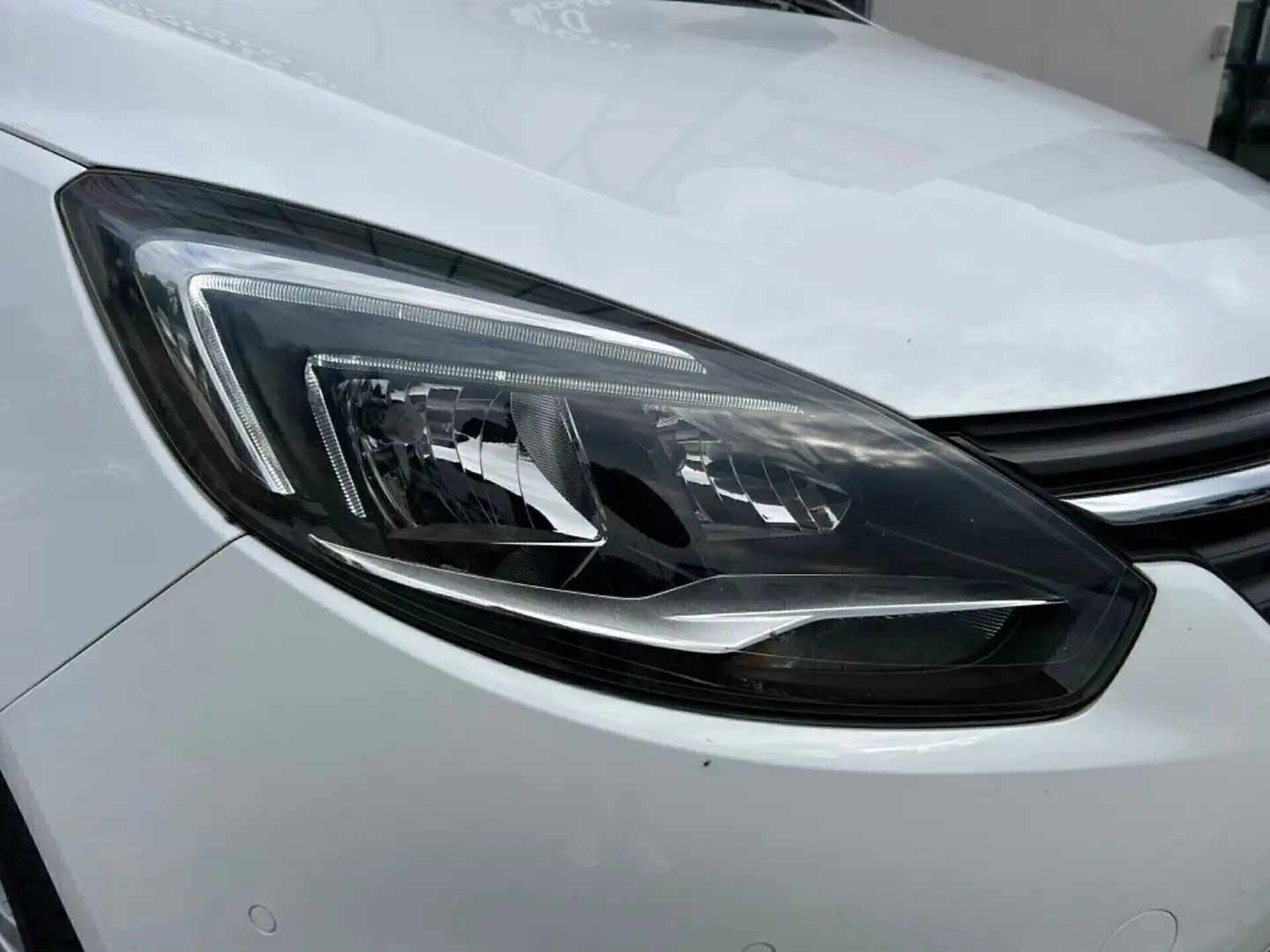 Opel Zafira 2.0 CDTi 170CV aut. Innovation Weiß - 2