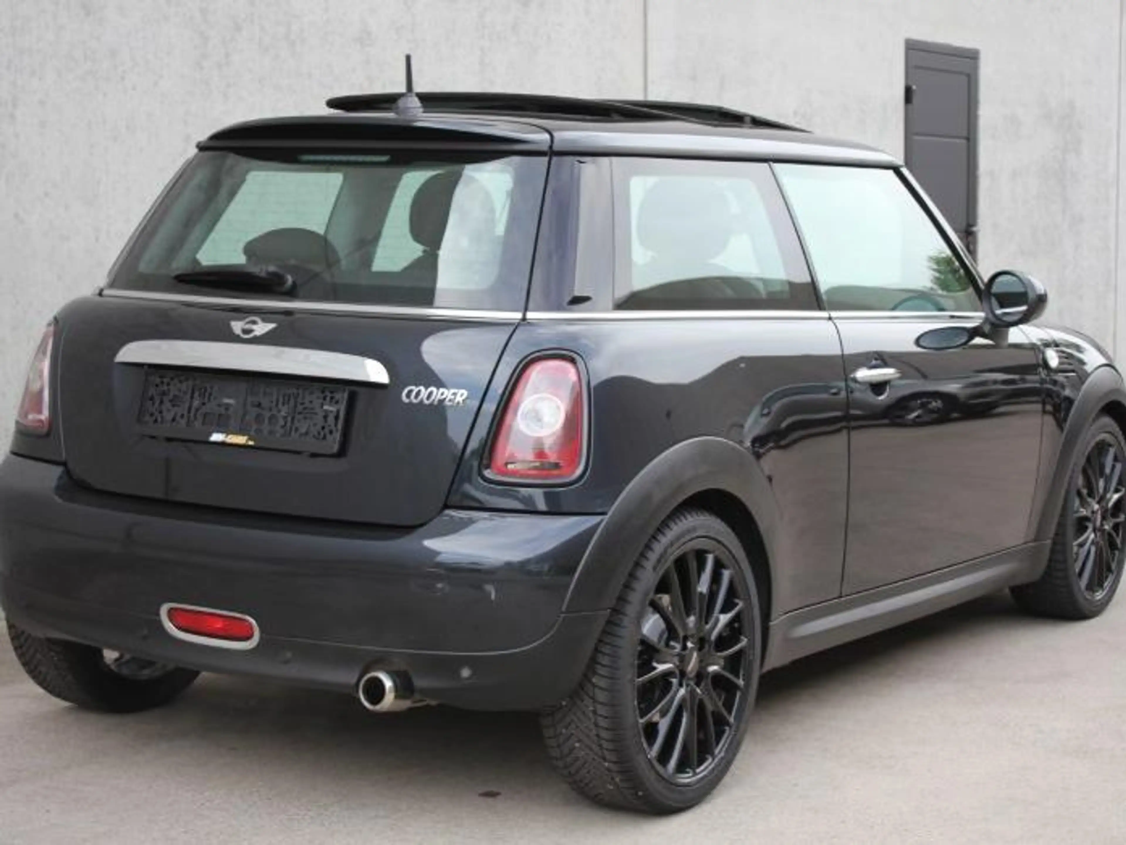 MINI Cooper Mini 1.6i Cooper/ Panodak/Zetelv./cruise control — photo 8