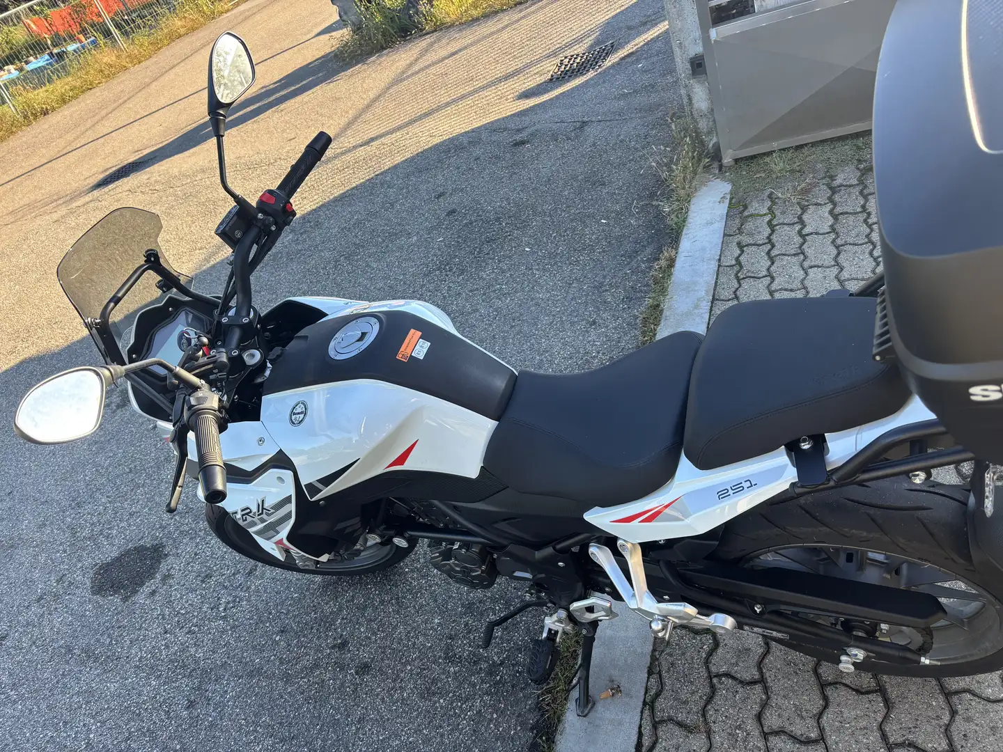 Benelli TRK 251 N3002 - 2