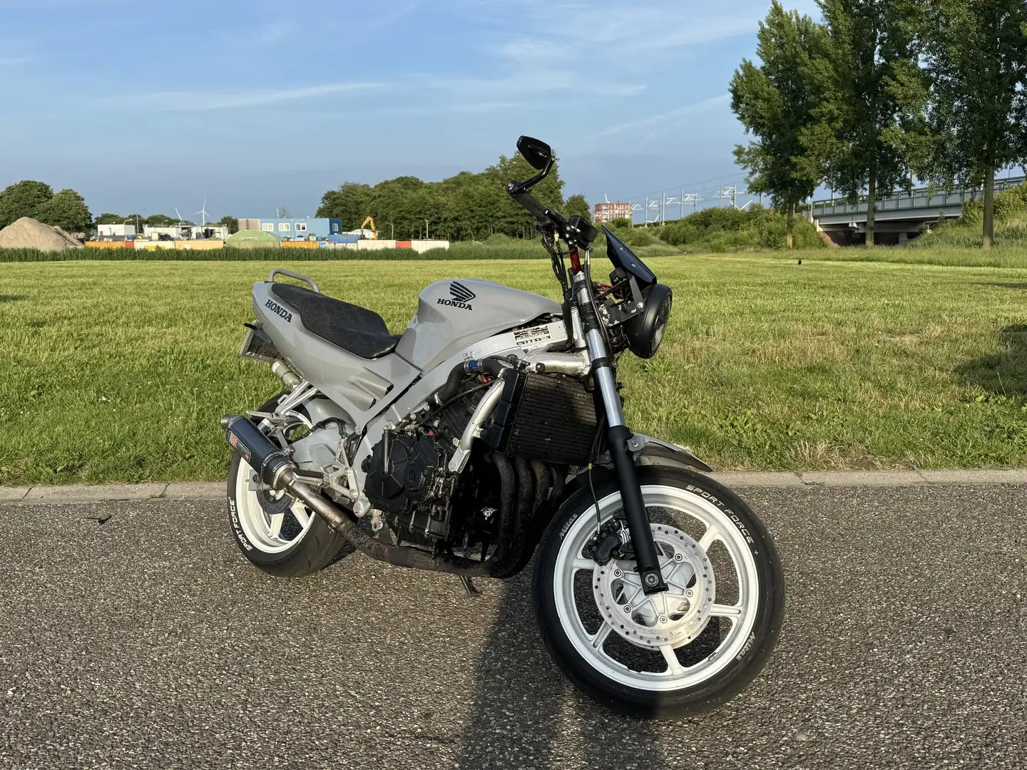 Honda CBR 600 *uniek* Custom | Nardo Grey | Digital dash | Led Gris - 1