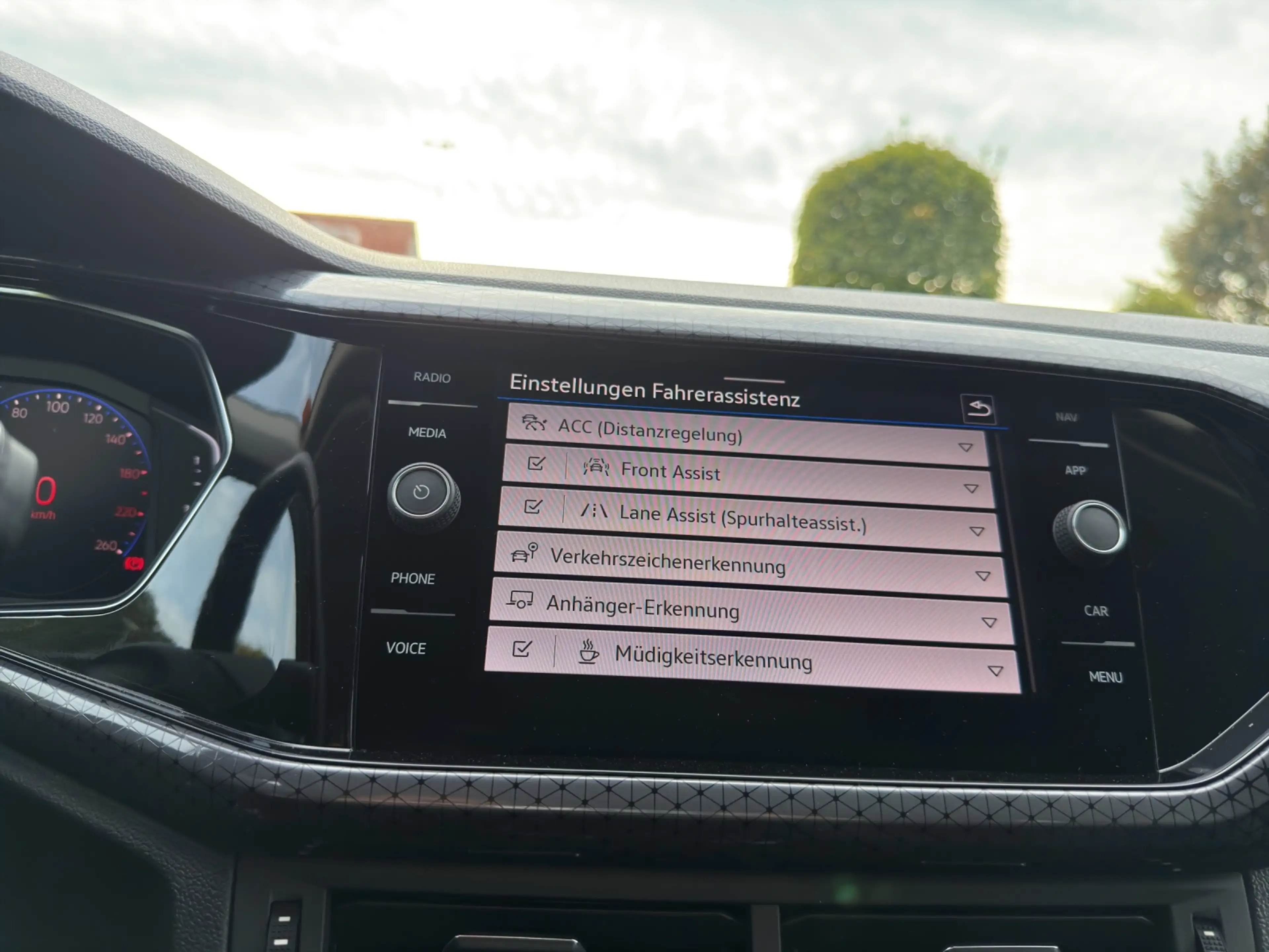 Volkswagen T-Cross 1.0 TSI Style — photo 15