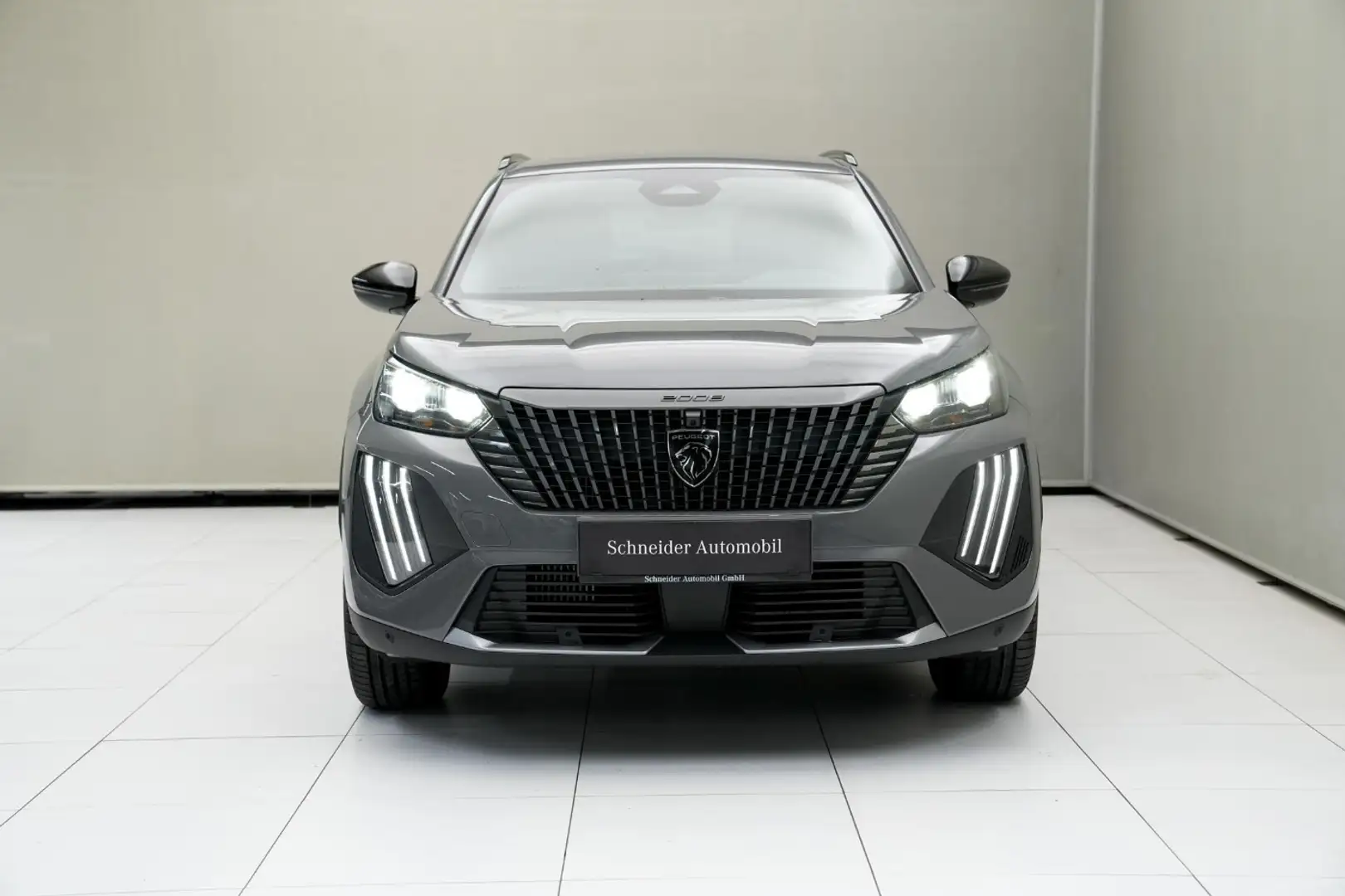 Peugeot 2008 1.2 Hybrid 145 Allure (EURO 6e) SoundSys Grijs - 2