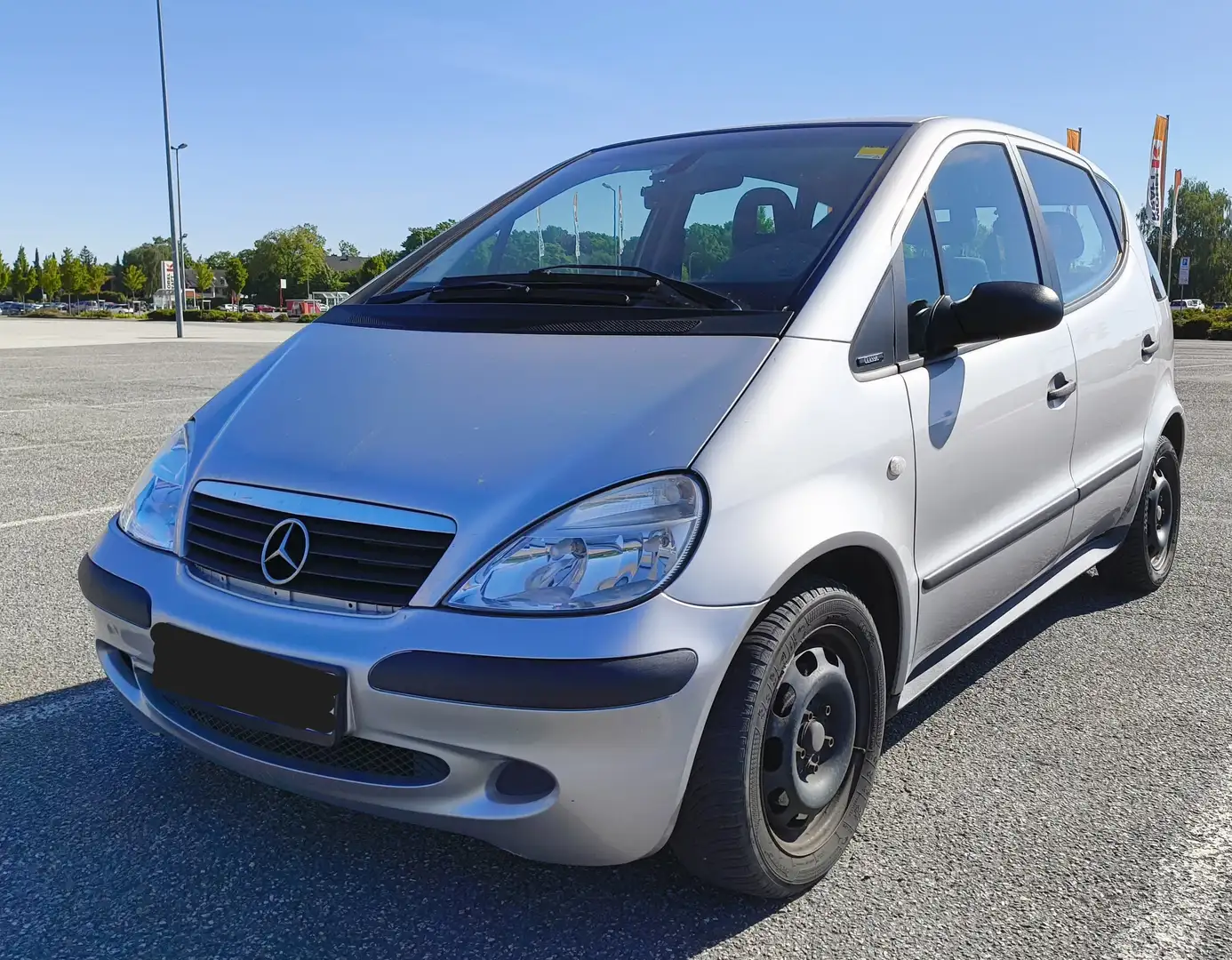 Mercedes-Benz A 160 A-Klasse L Classic Plateado - 1