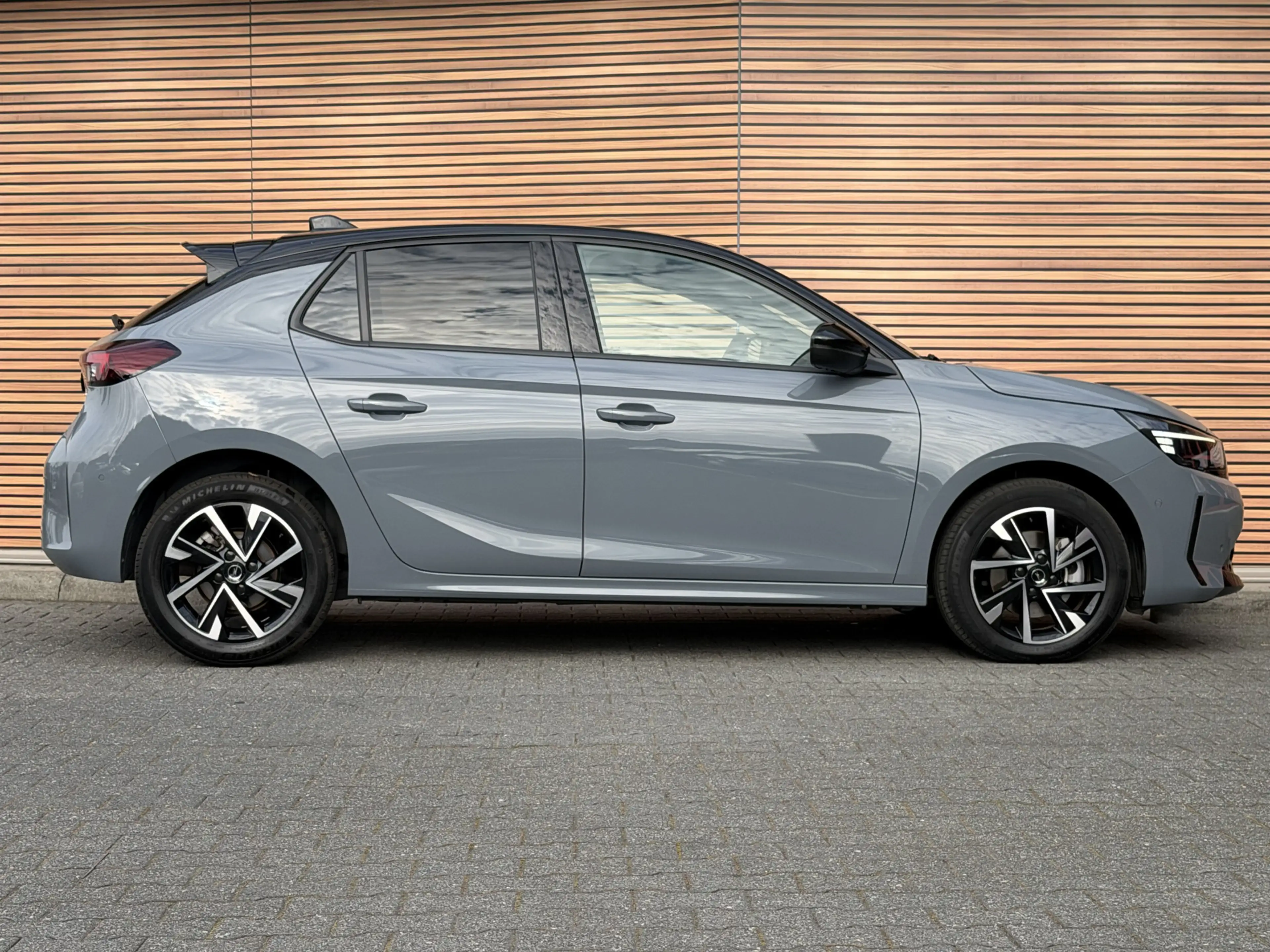 Opel Corsa 1.2 Turbo Hybrid GS Camera / Carplay / Lm velg / C — photo 6