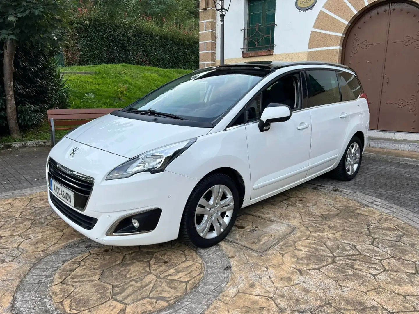 Peugeot 5008 1.6 BlueHDI Allure 7 pl. 120 Blanc - 1